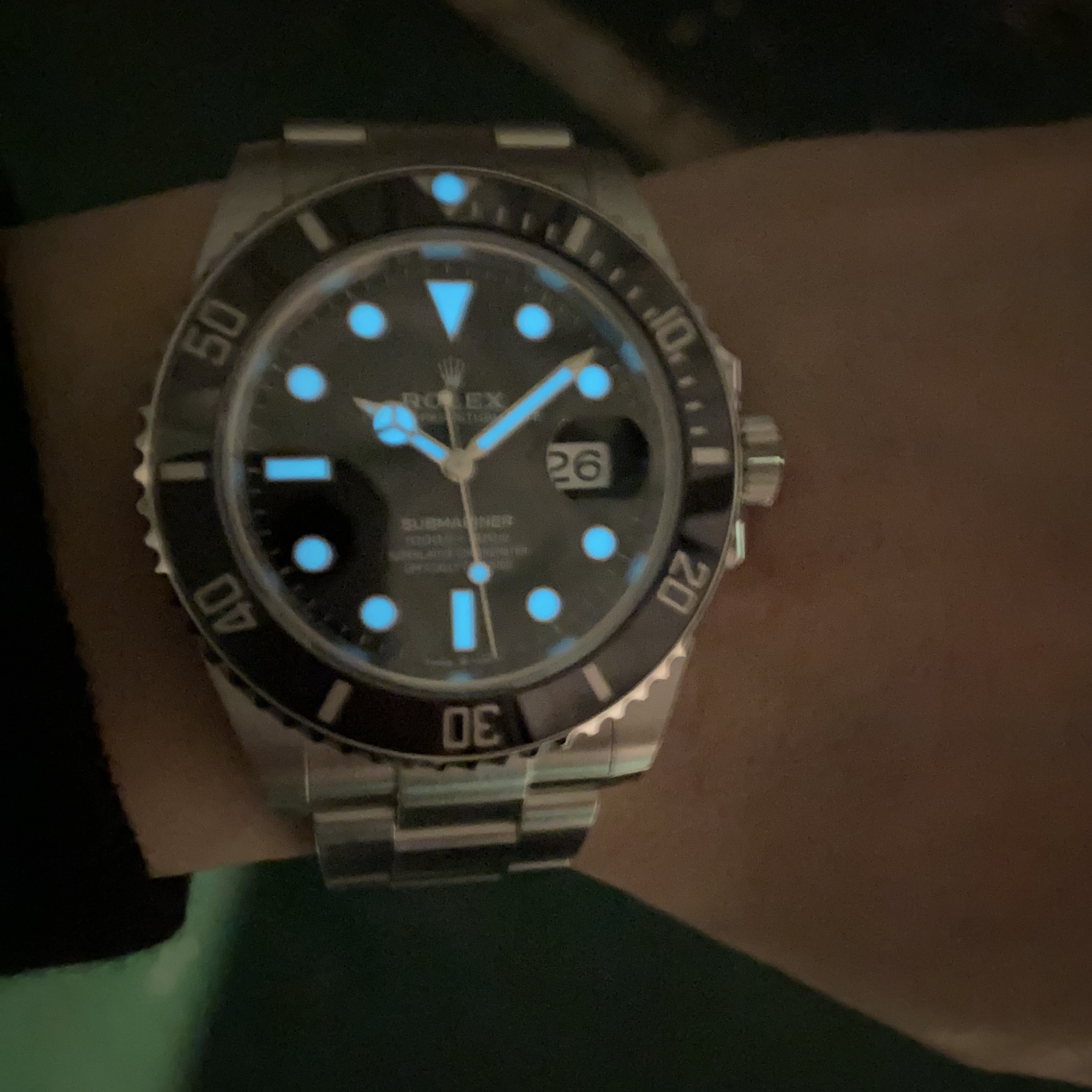 Rolex Submariner Date 41mm 126610LN Black Oyster 착용 스타일