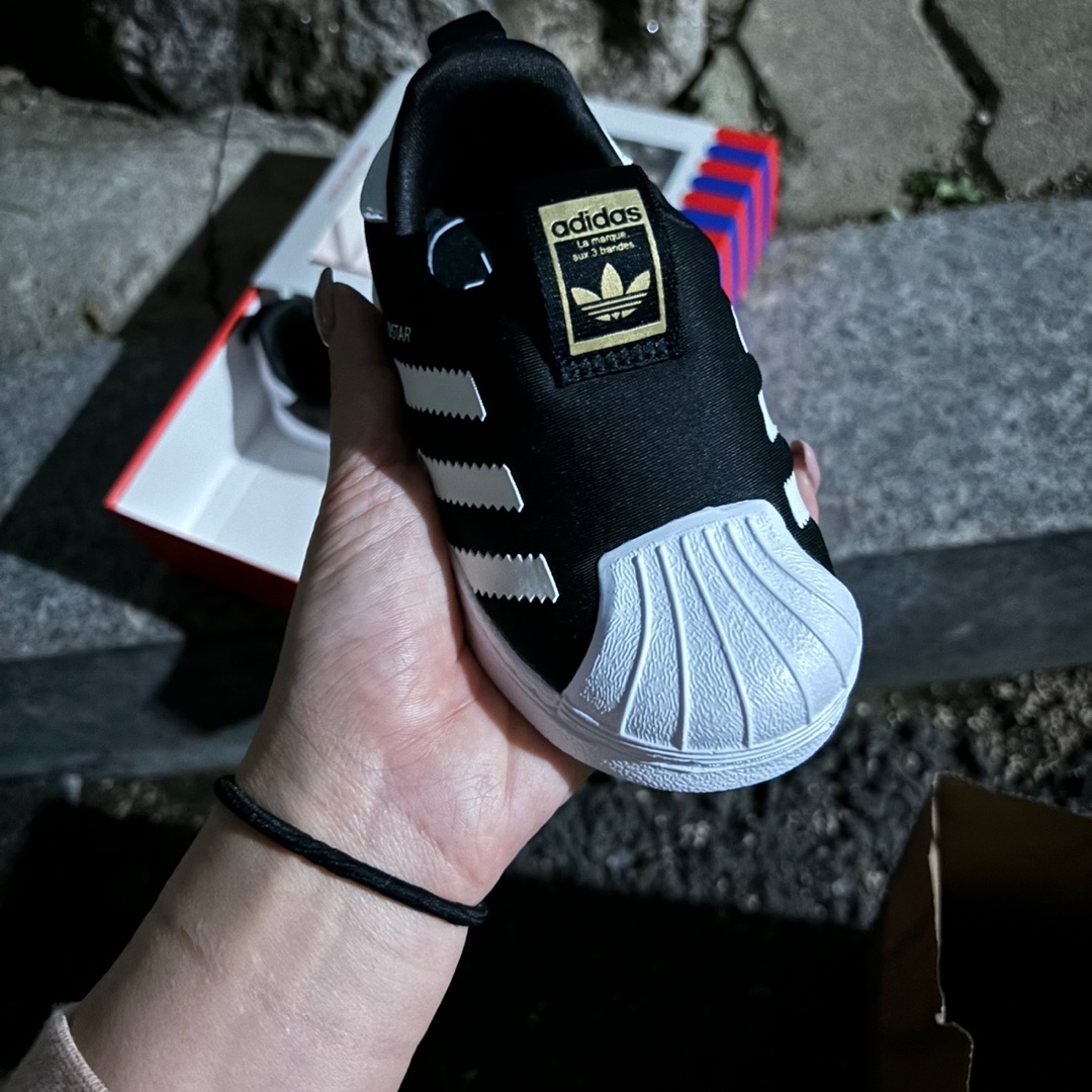 (C) Adidas Superstar 360 Black White 착용 스타일