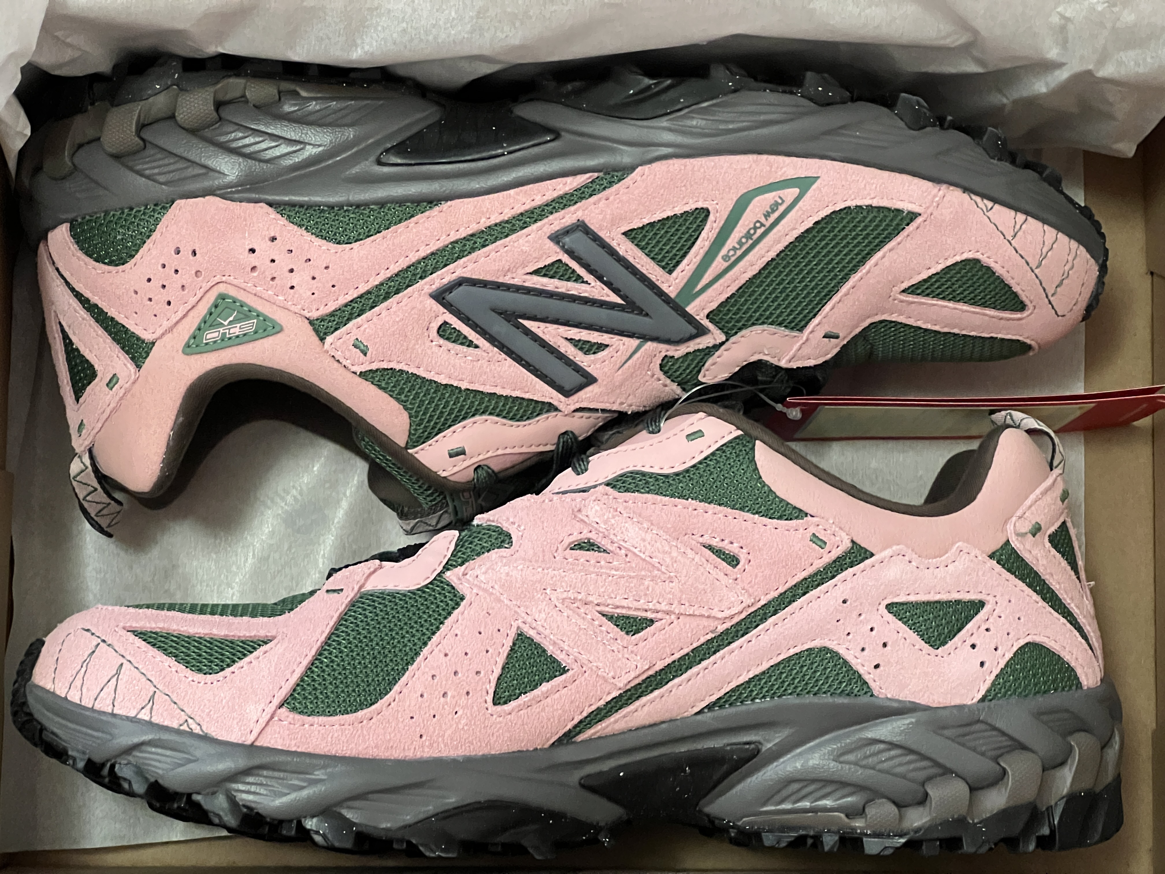 New Balance ML610T Pink Moon - D Standard 착용 스타일