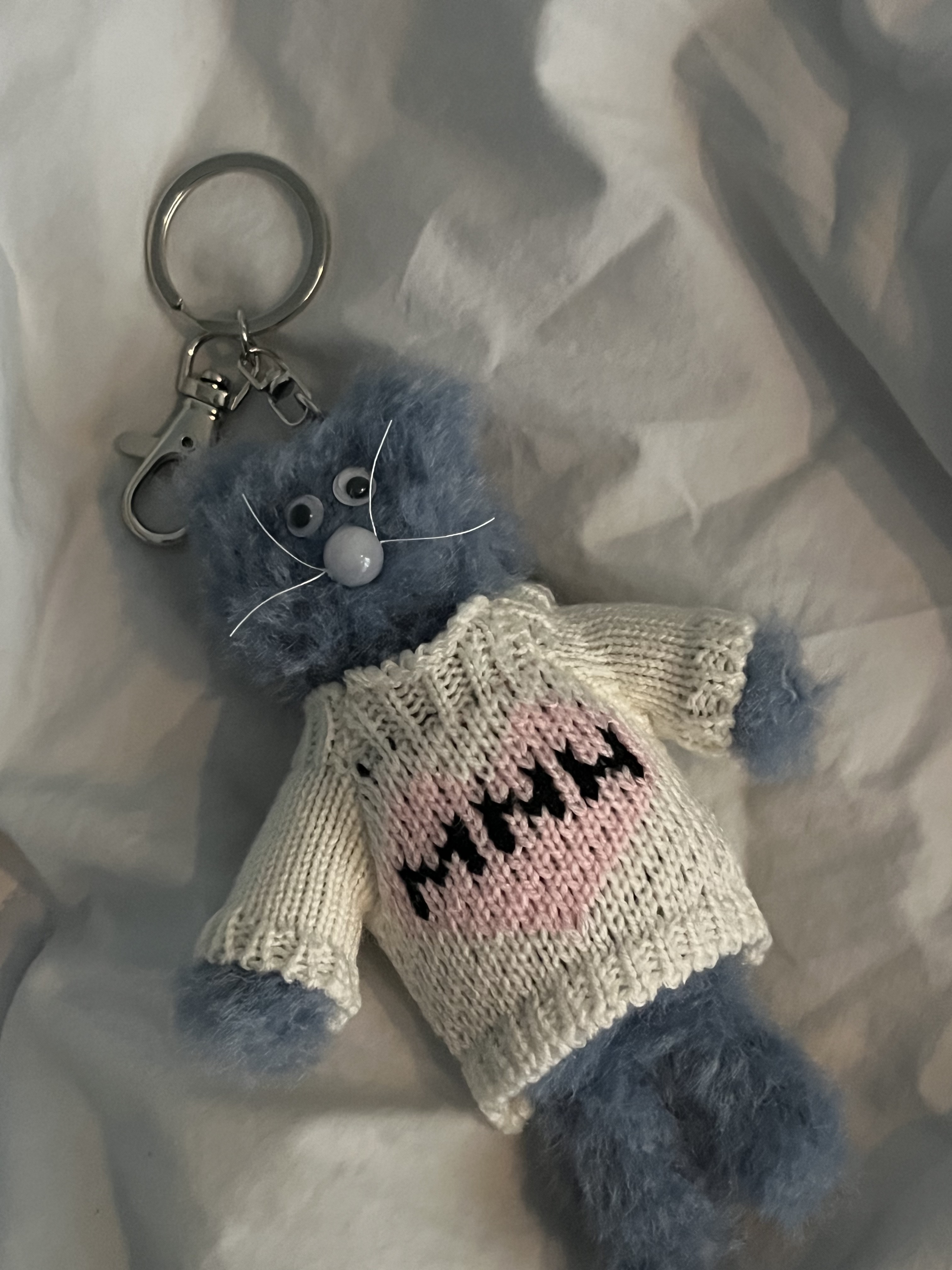 Monamhee Love Flexy Keyring Blue 착용 스타일 - 1
