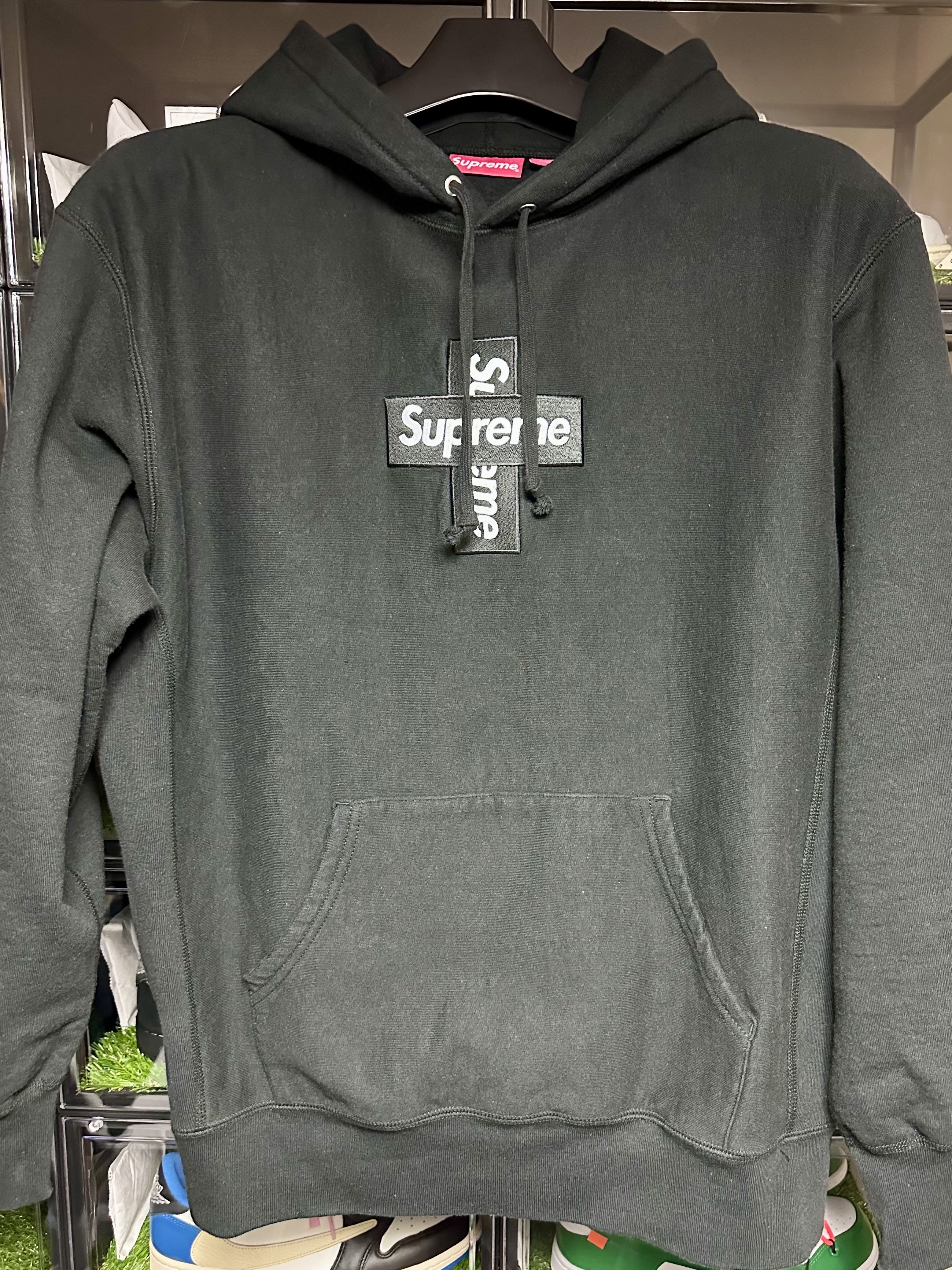 Supreme Cross Box Logo Hooded Sweatshirt Black - 20FW 착용 스타일 - 1