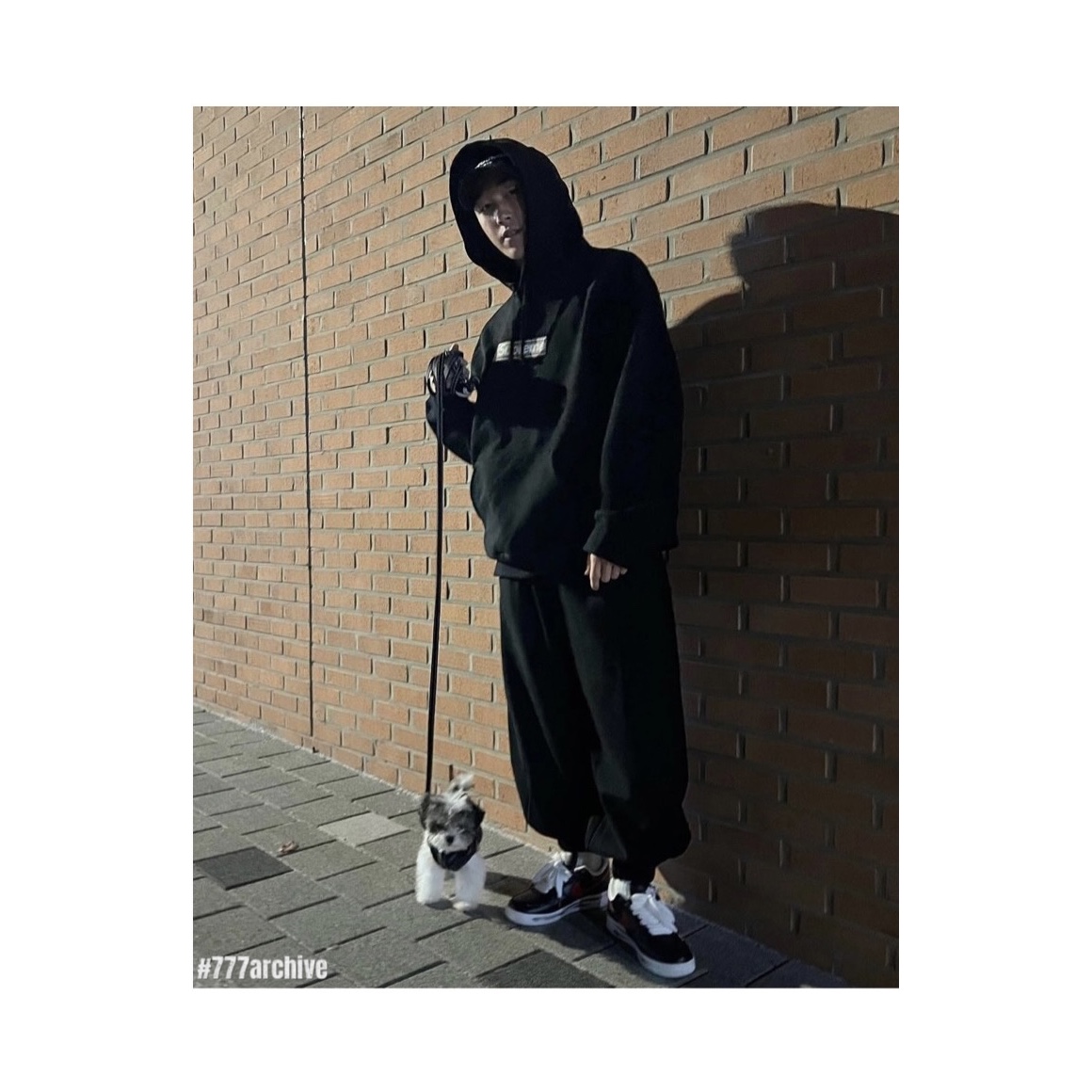 Supreme x Burberry Box Logo Hooded Sweatshirt Black - 22SS, Nike x Peaceminusone Air Force 1 Low Para-Noise - Korea Exclusive 착용 스타일 - 2