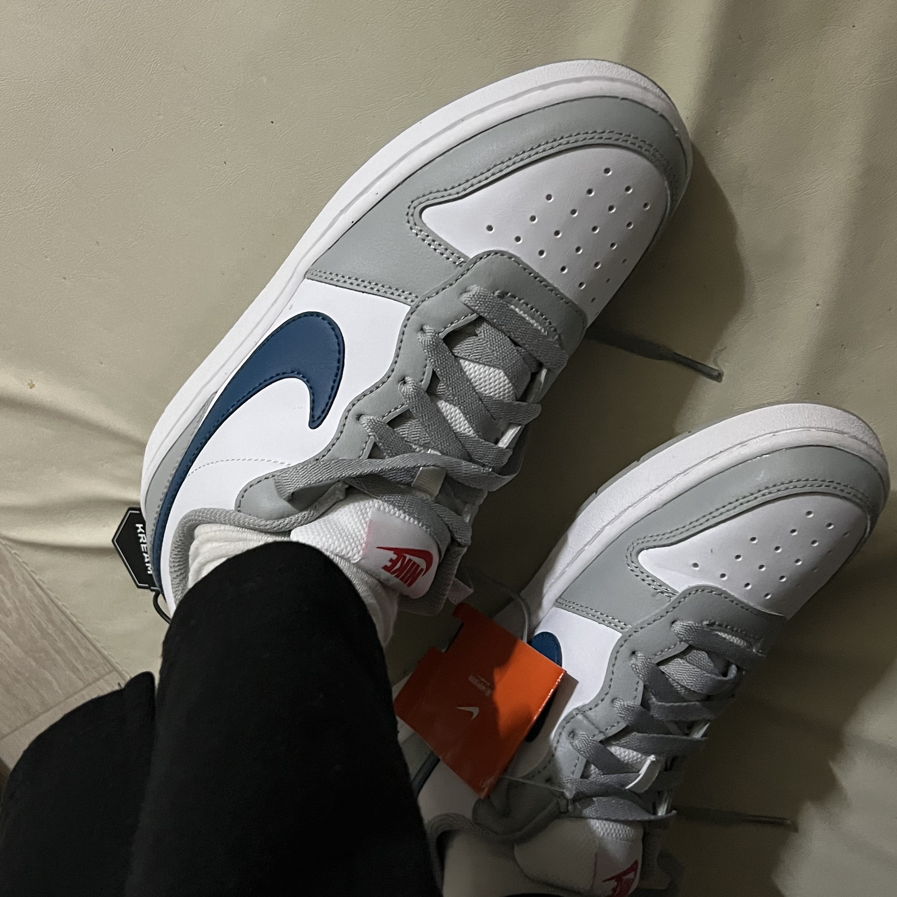 (GS) Nike Court Borough Low 2 Light Smoke Grey 착용 스타일