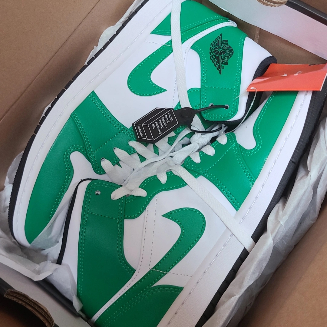 Jordan 1 Mid Lucky Green 착용 스타일
