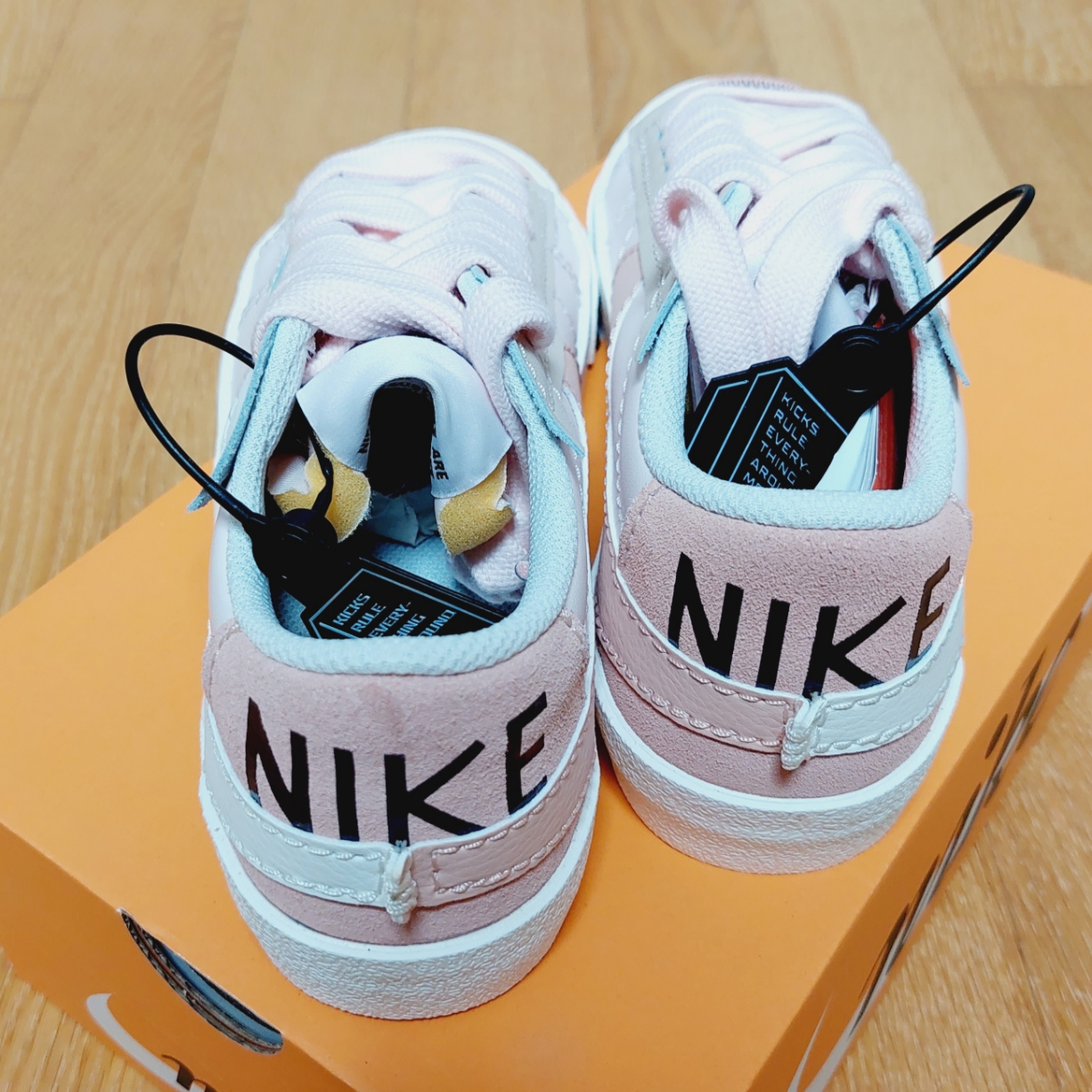 (W) Nike Blazer Low '77 Jumbo Light Soft Pink 착용 스타일 - 4