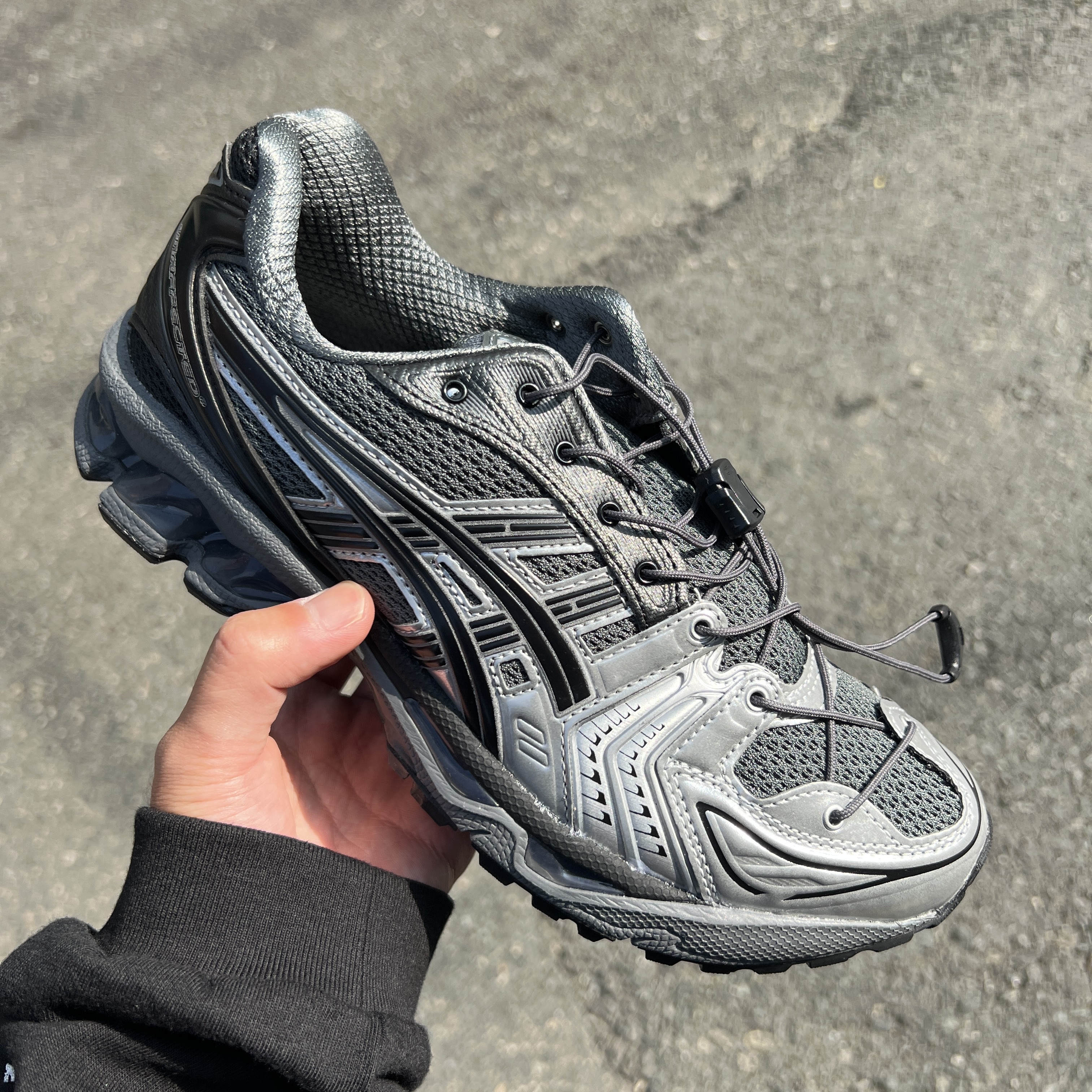 Asics x Unaffected Gel-Kayano 14 Silver Moon 착용 스타일 - 1