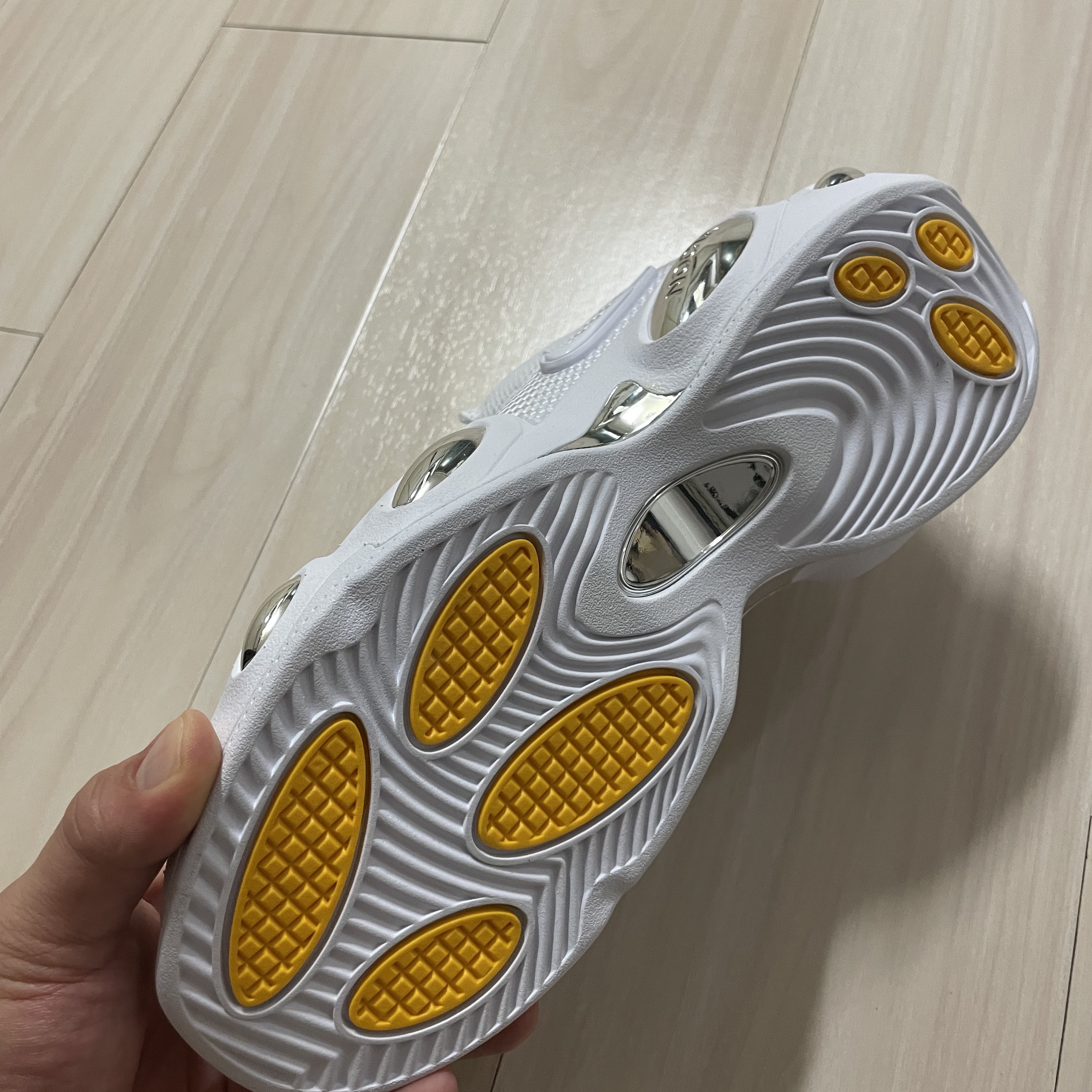 Nike x Drake Nocta Glide Triple White 착용 스타일 - 3
