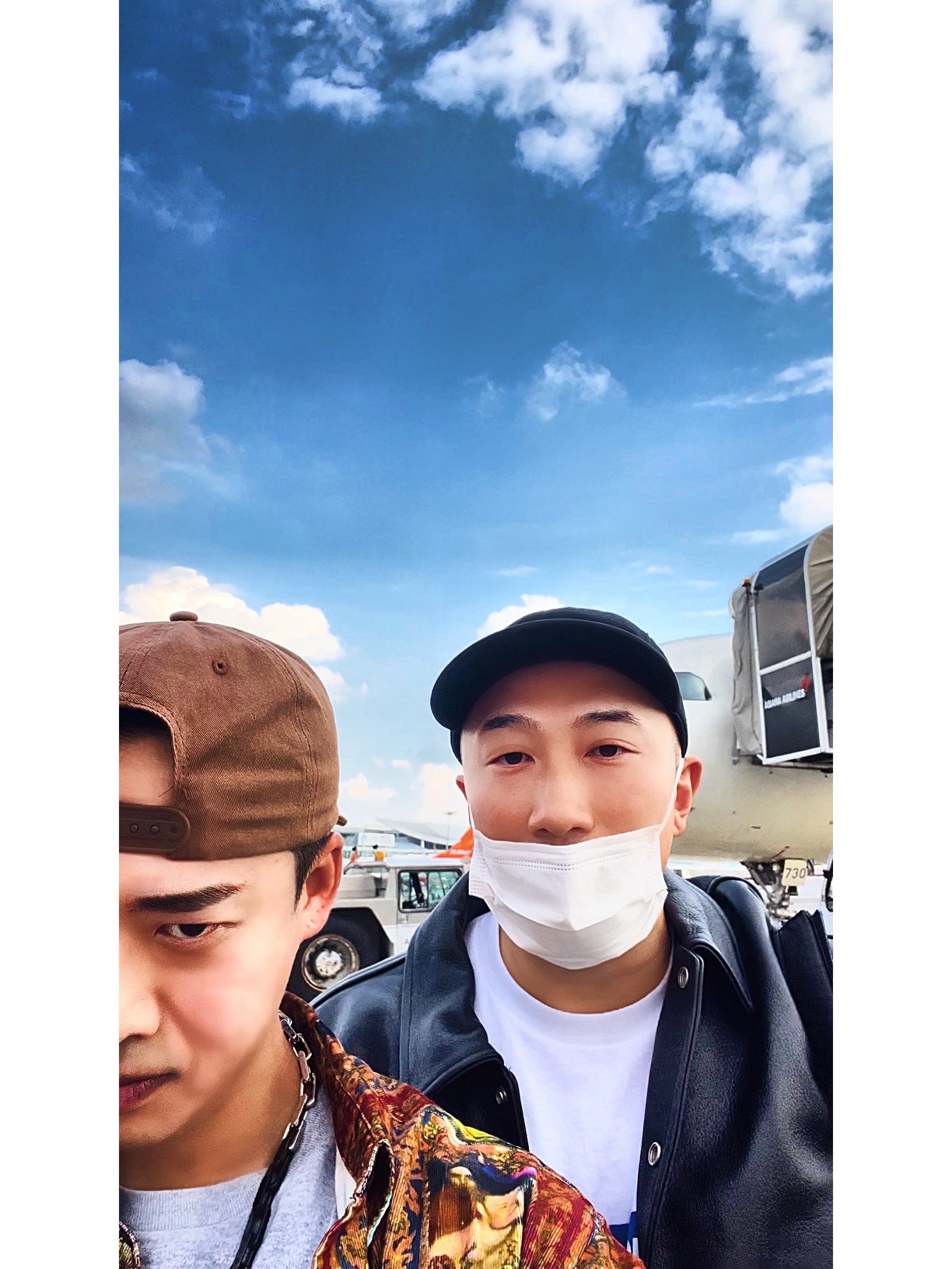 Supreme Mark Leckey Hardcore Printed Corduroy Shirt Multicolor - 23FW, Supreme Don’t Fuck Around T-Shirt Heather Grey - 22FW 착용 스타일 - 6