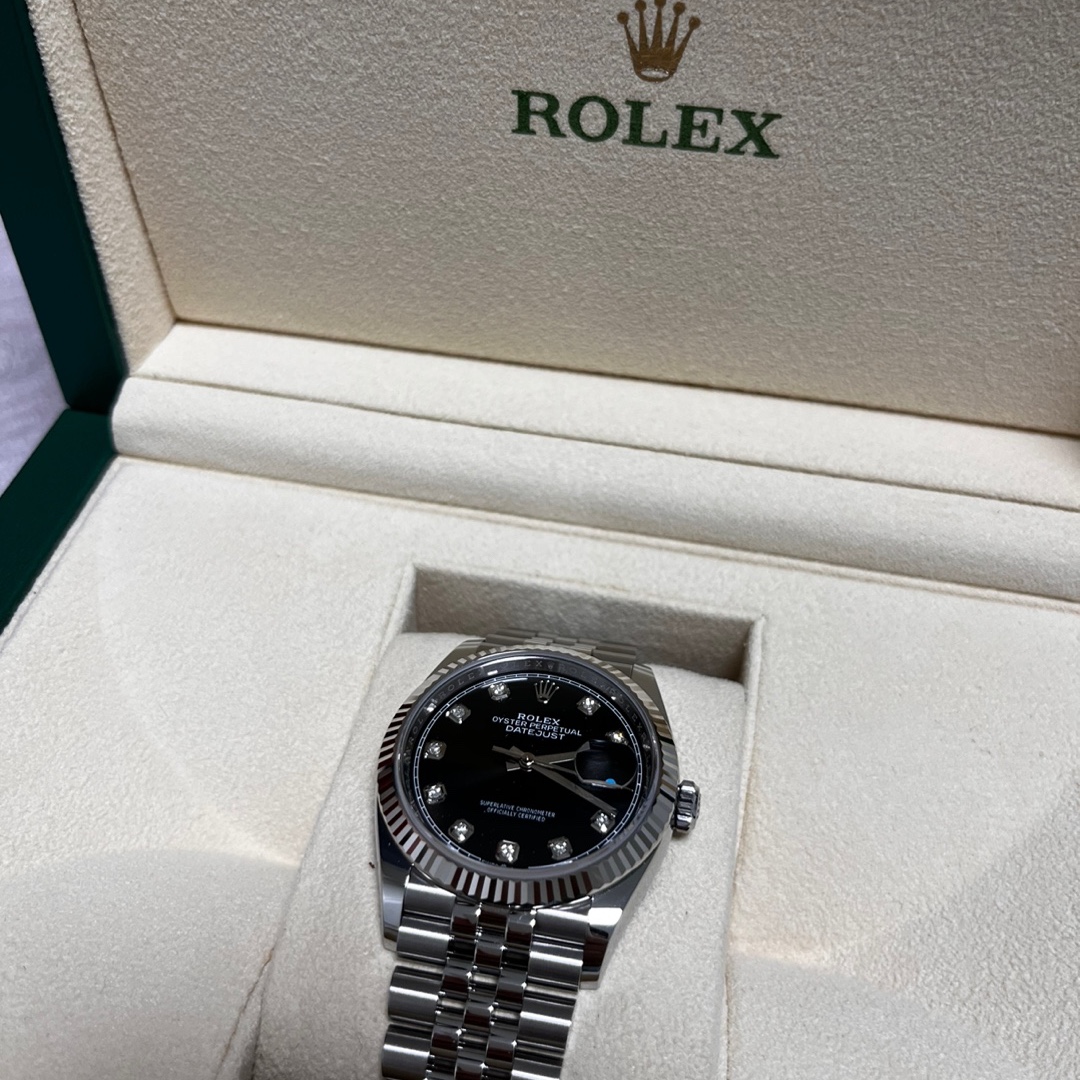 Rolex Datejust 36mm 126234 Bright Black Diamond-Set Jubilee 착용 스타일 - 1