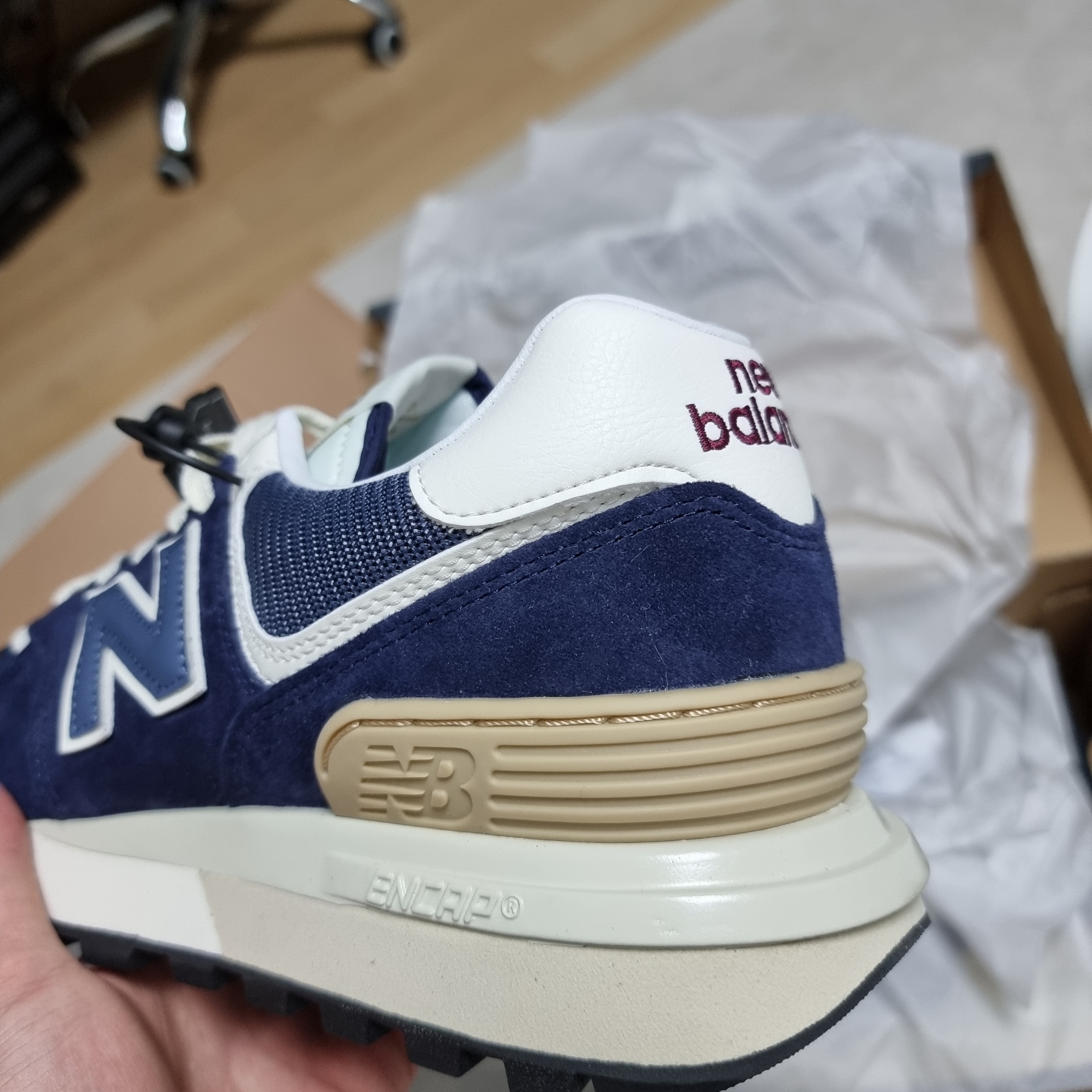 New Balance 574 Legacy Navy 착용 스타일