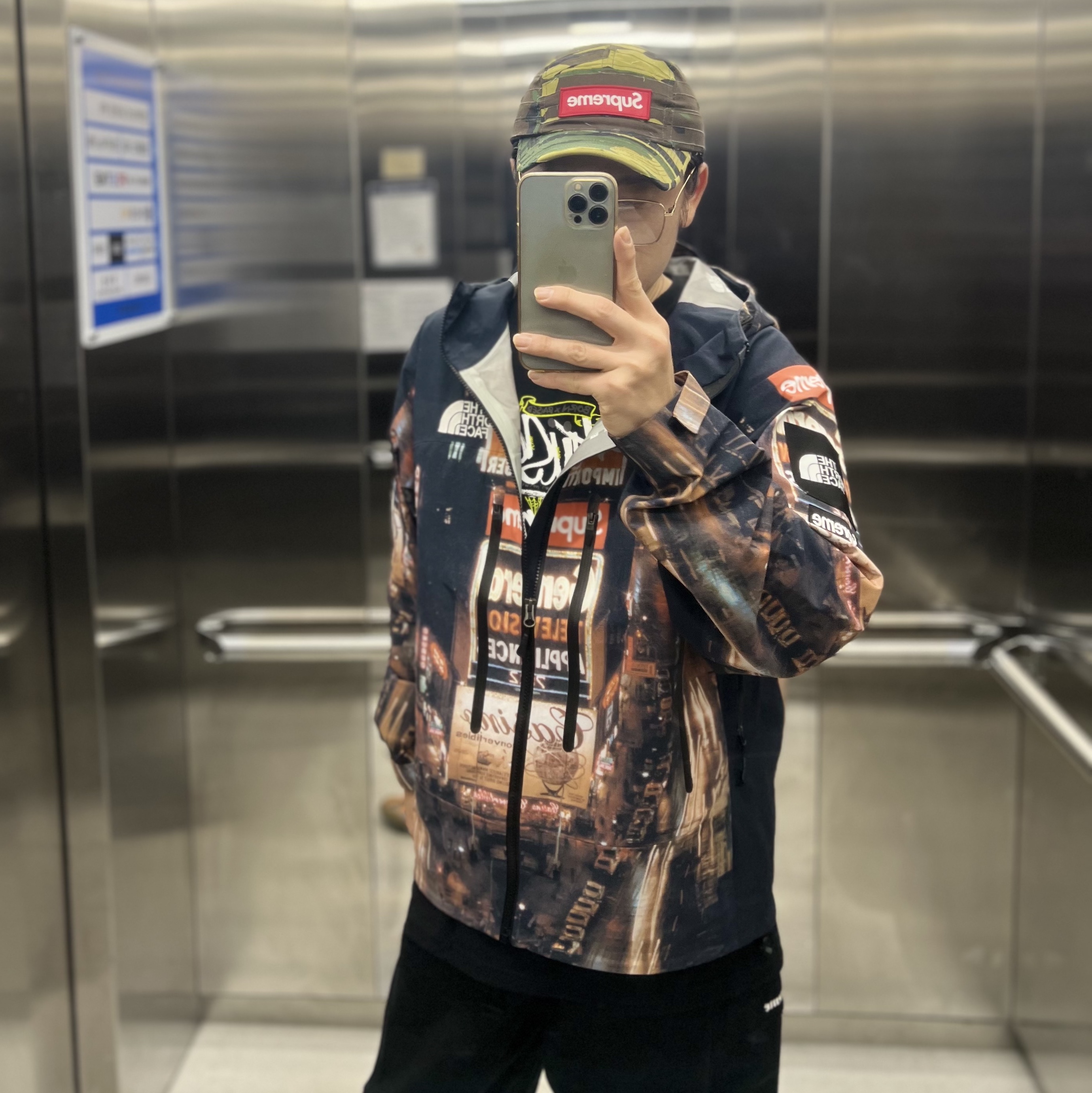 Supreme x The North Face Taped Seam Shell Jacket Times Square - 22FW, Asics x Andersson Bell Gel-Sonoma 15-50 Olive Oil Dark Brown 착용 스타일 - 2