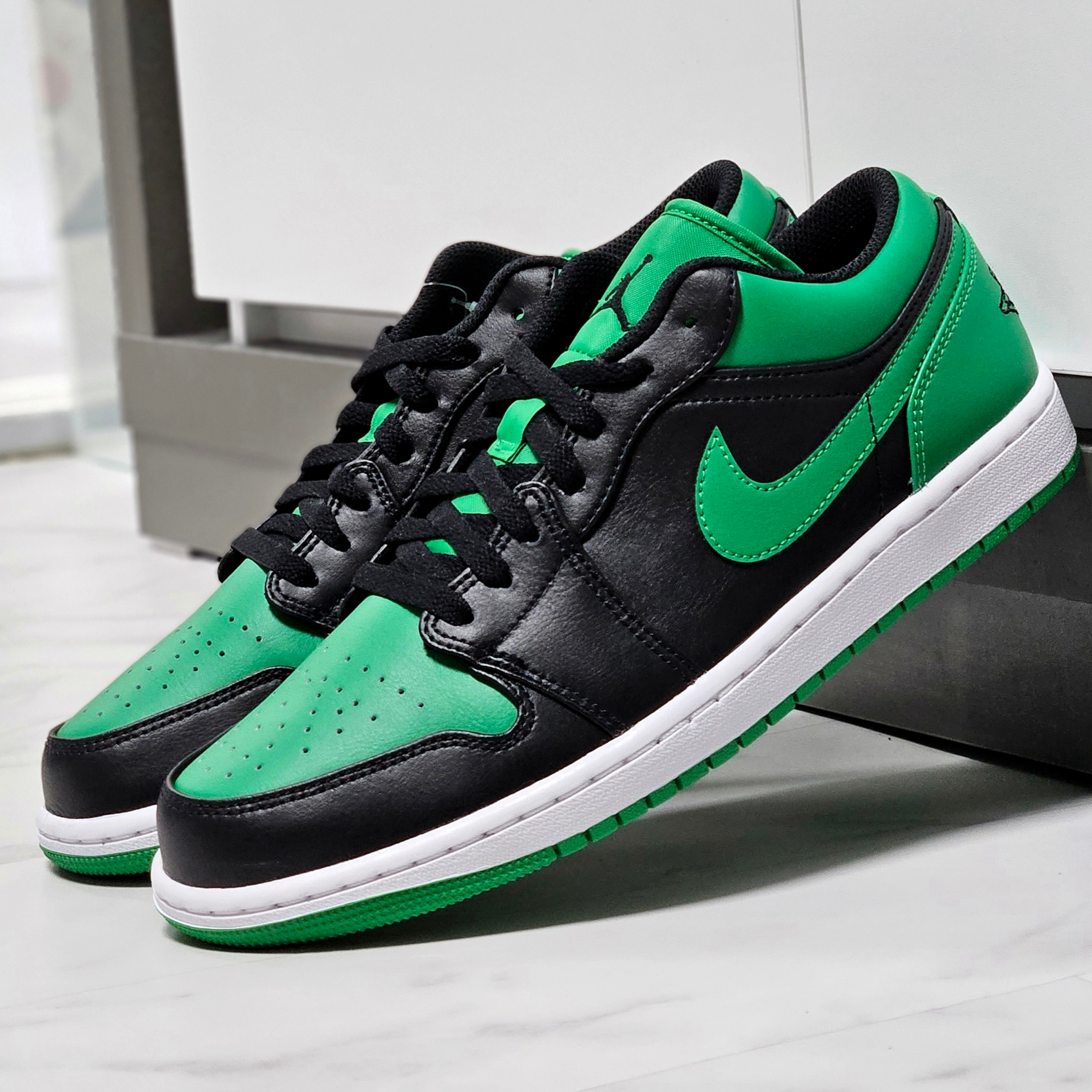 Jordan 1 Low Lucky Green 착용 스타일 - 4