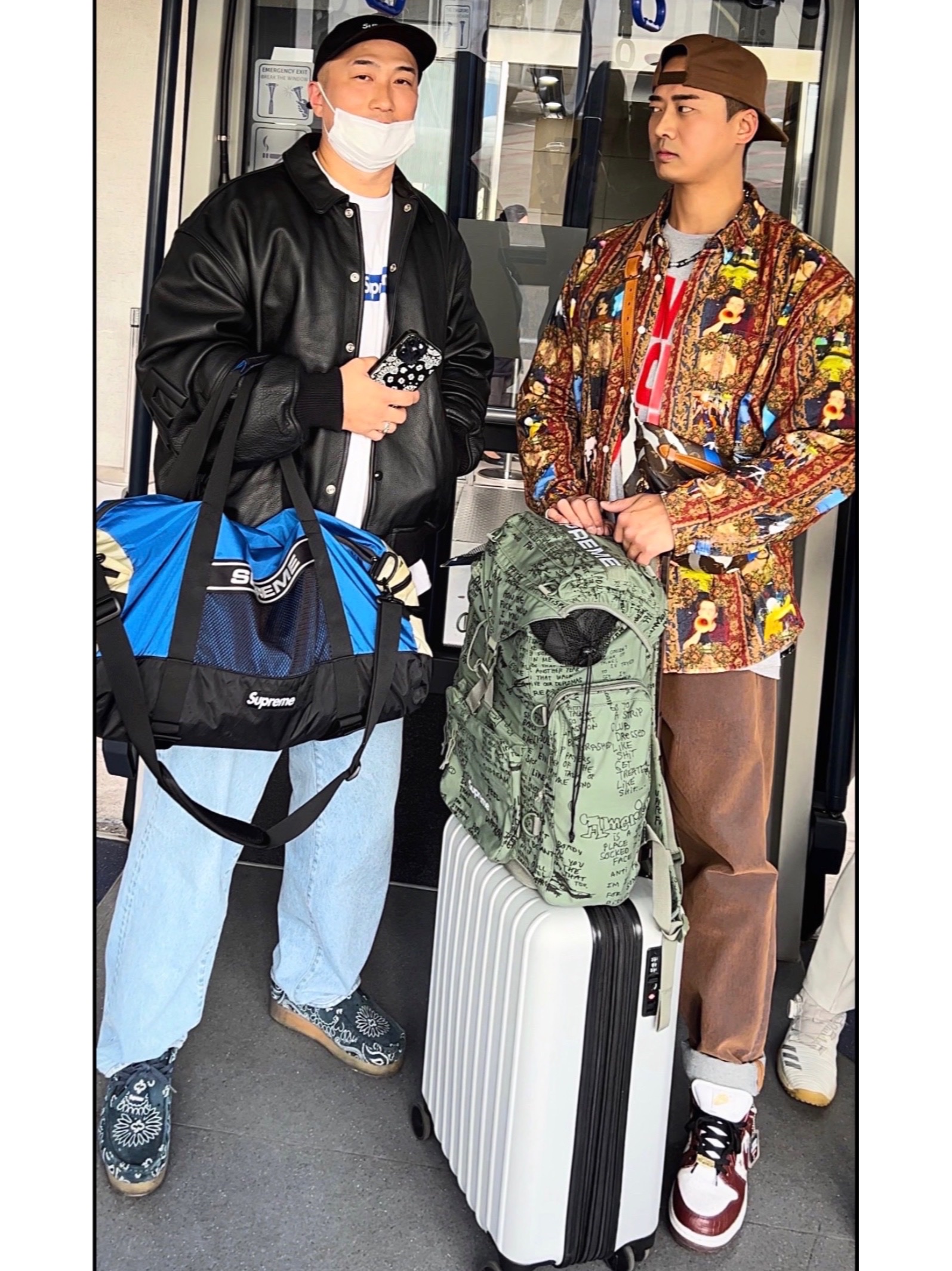 Supreme Mark Leckey Hardcore Printed Corduroy Shirt Multicolor - 23FW, Supreme Don’t Fuck Around T-Shirt Heather Grey - 22FW 착용 스타일 - 2