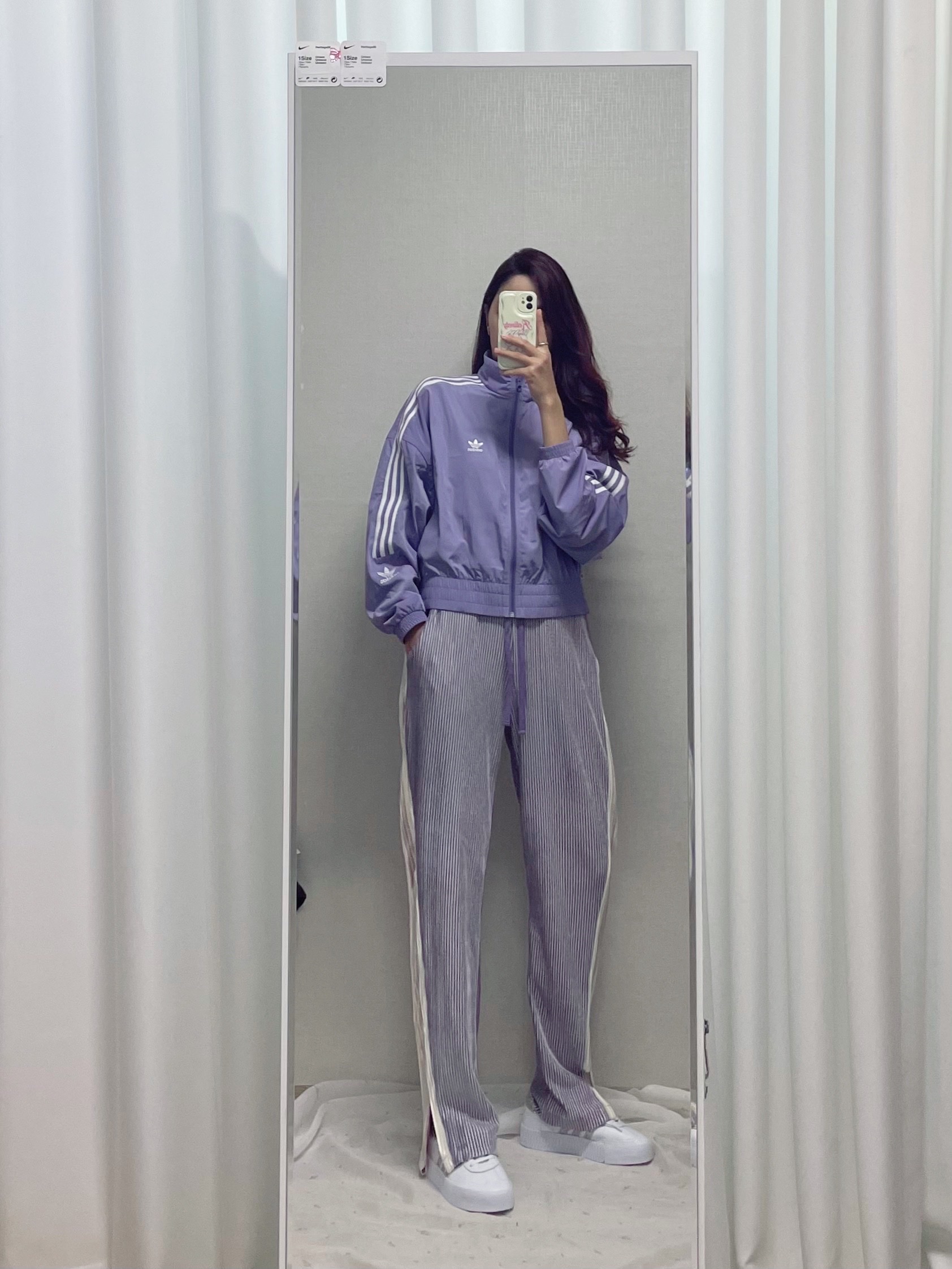 (W) Adidas Sambarose White Silver, COS Quilted Oversized Shoulder Bag Purple 착용 스타일 - 1