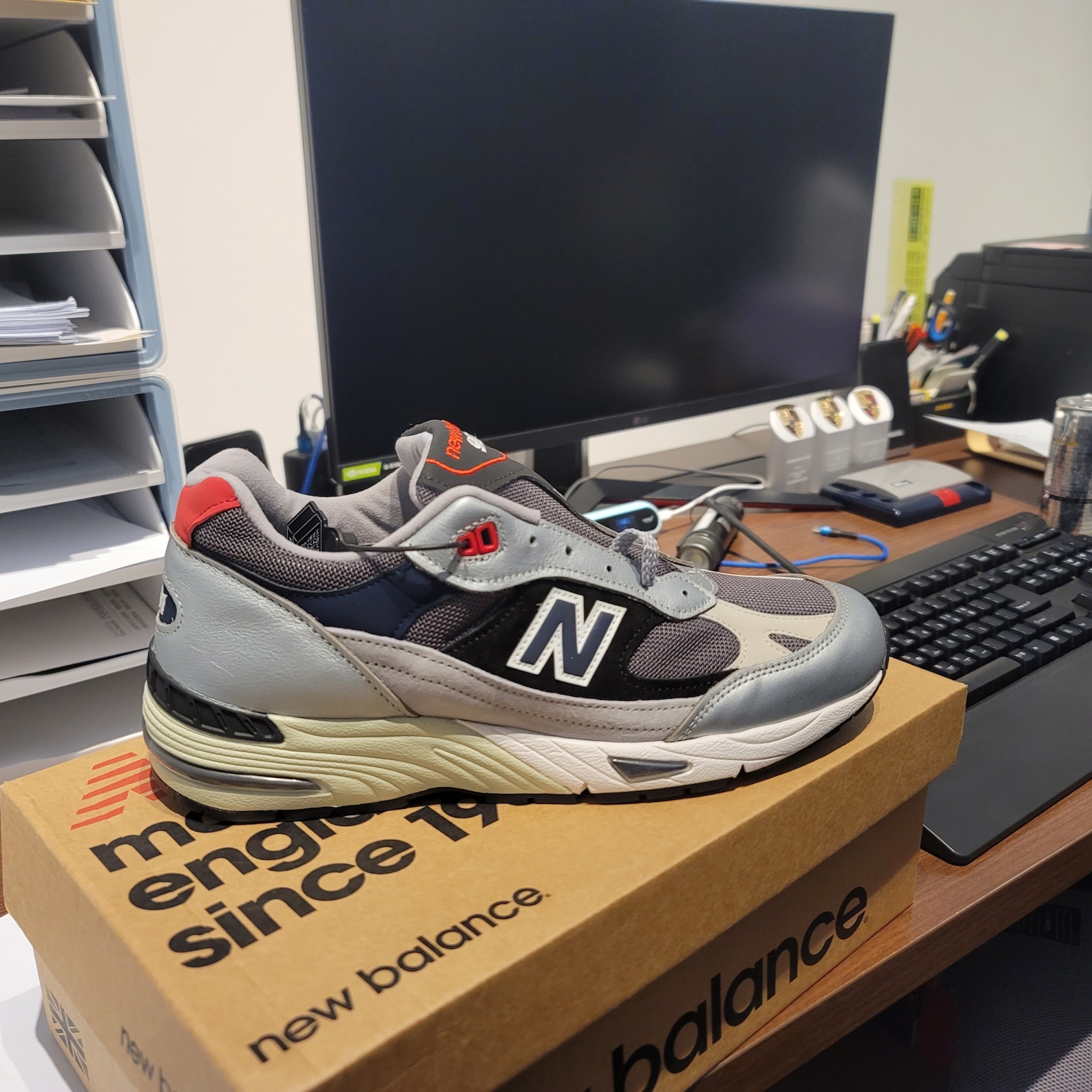New Balance 991 Made in UK Silver 착용 스타일
