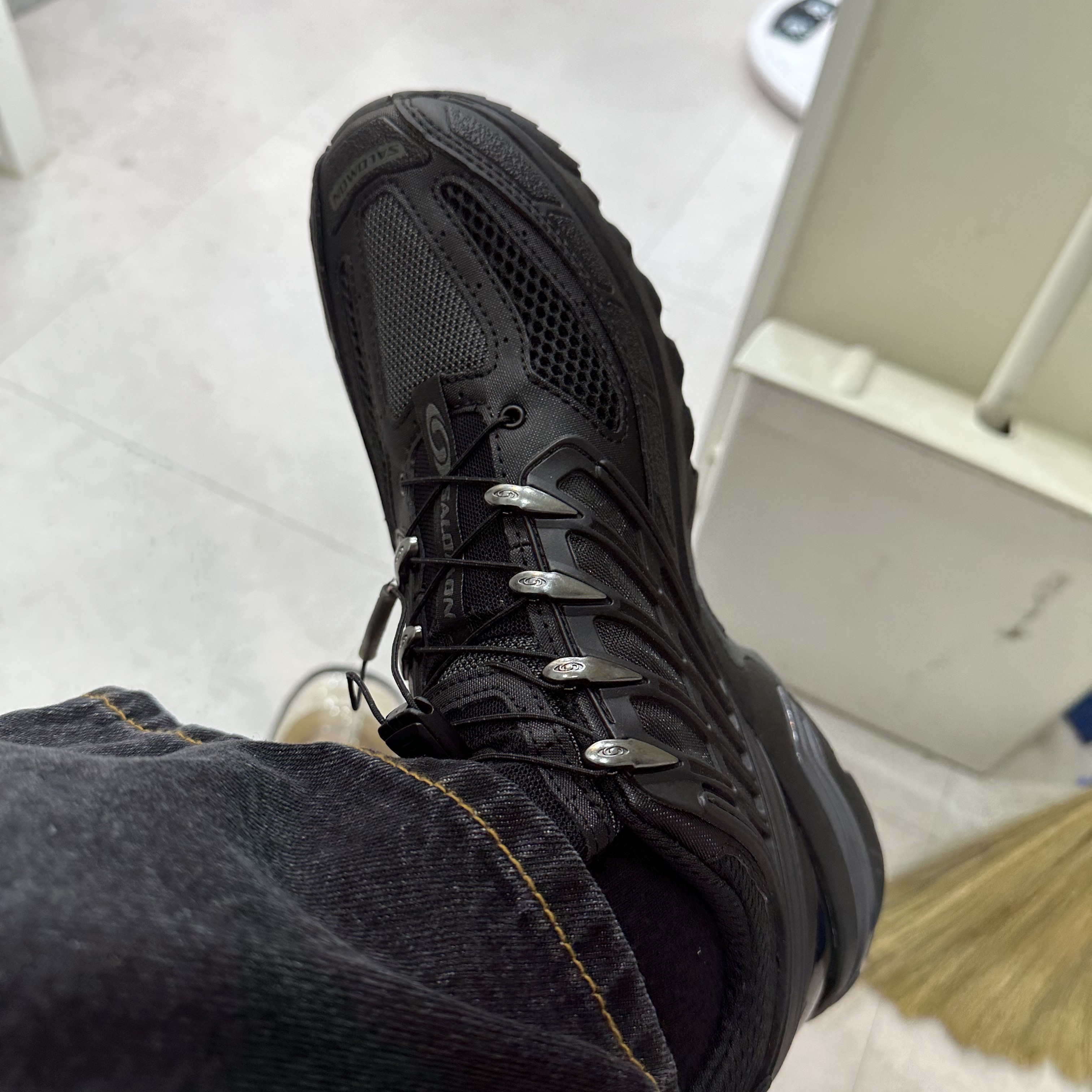 Salomon ACS Pro Black 착용 스타일