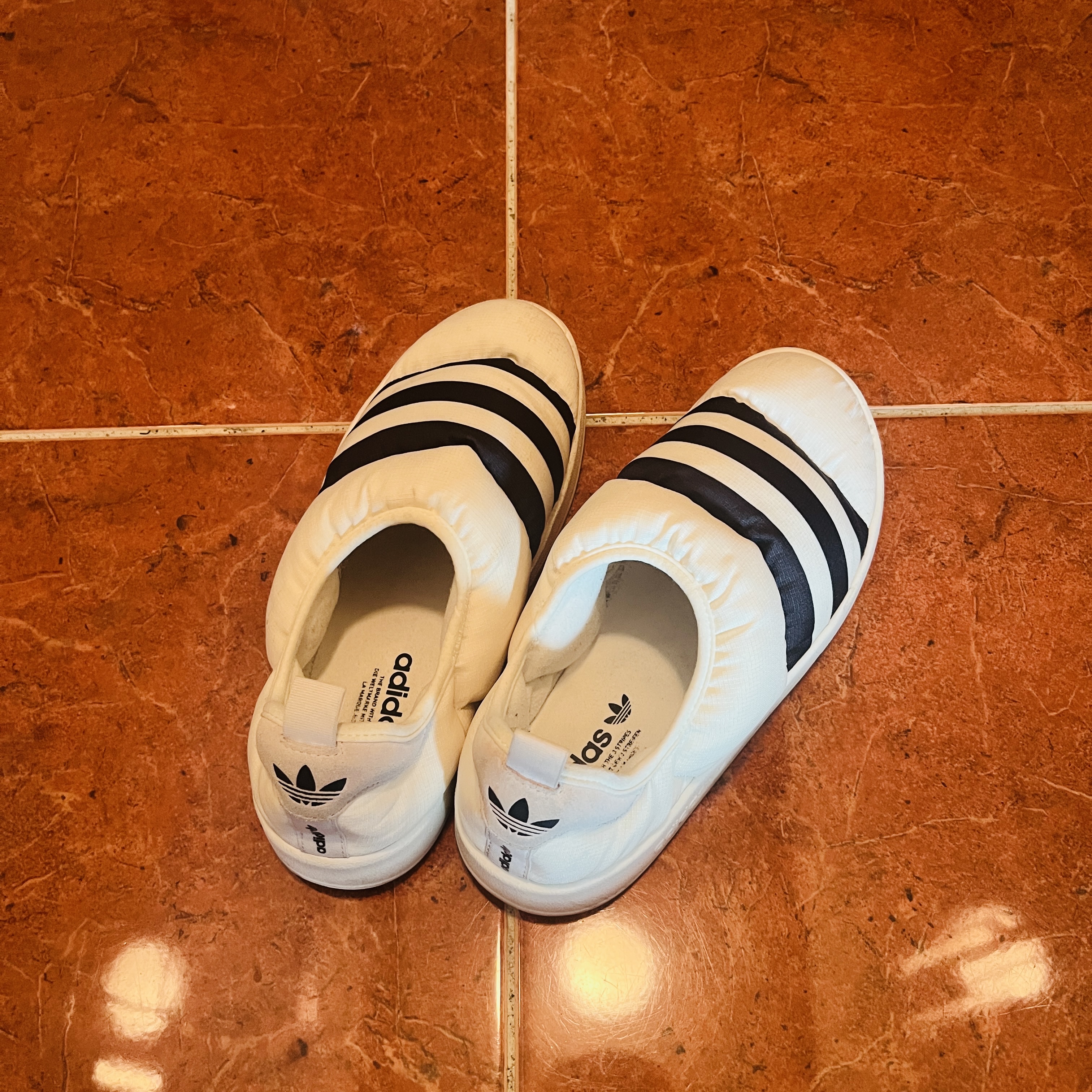 Adidas Puffylette Off White 착용 스타일 - 2
