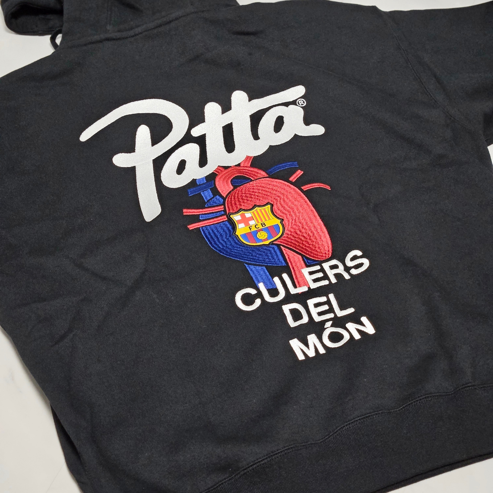Nike x Patta x FC Barcelona Solo Swoosh Hoodie Culers del Món (FD4147-010) 착용 스타일 - 8