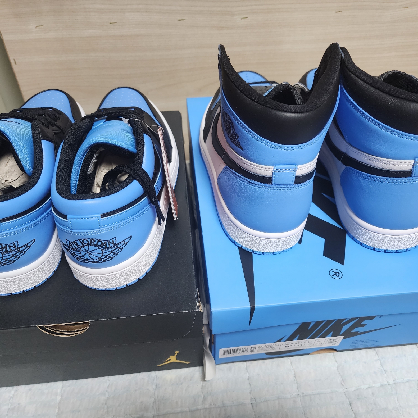 Jordan 1 Retro High OG University Blue, Jordan 1 Low Black University Blue 착용 스타일 - 4
