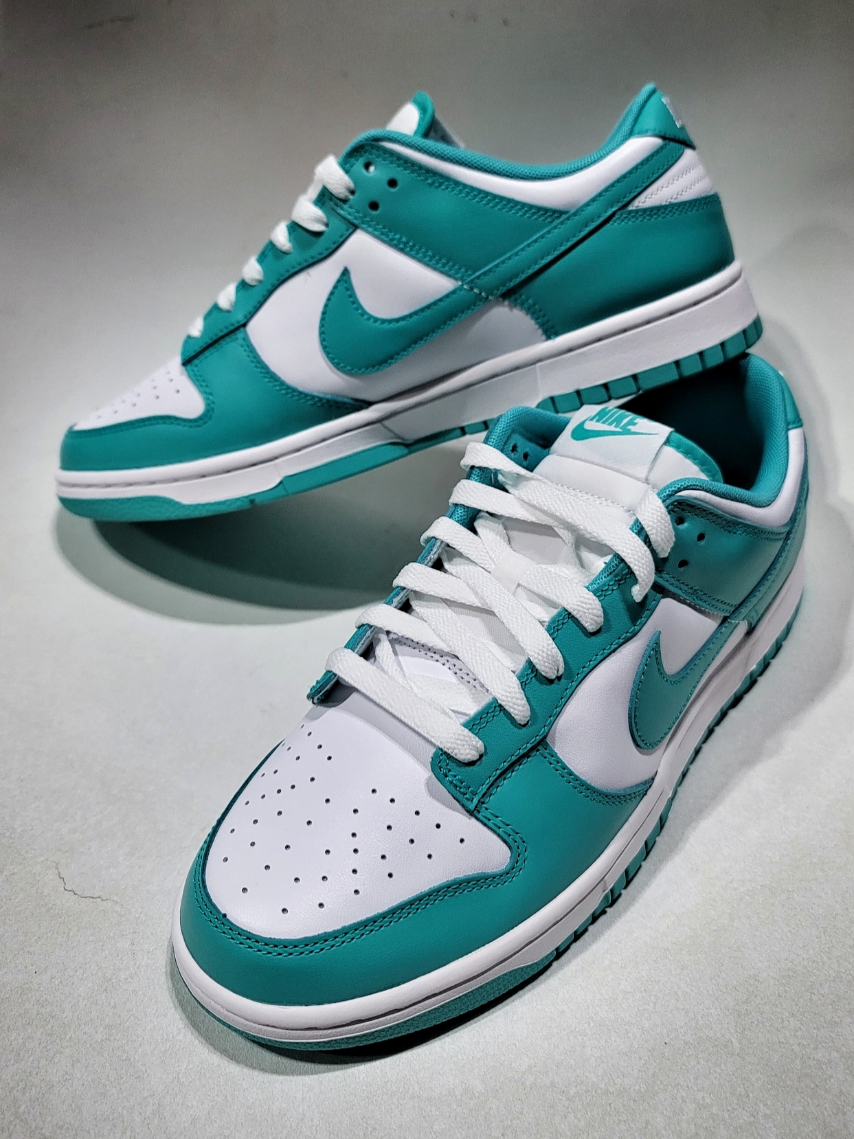 Nike Dunk Low White Clear Jade 착용 스타일 - 1
