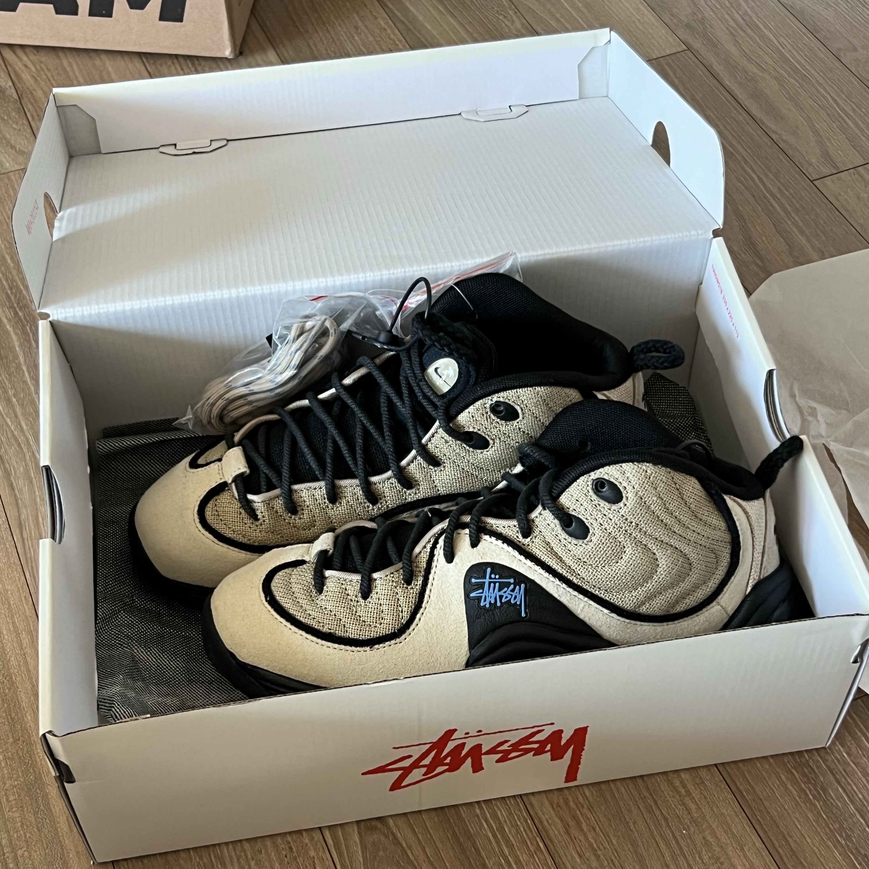 Nike x Stussy Air Penny II Rattan and Limestone 착용 스타일
