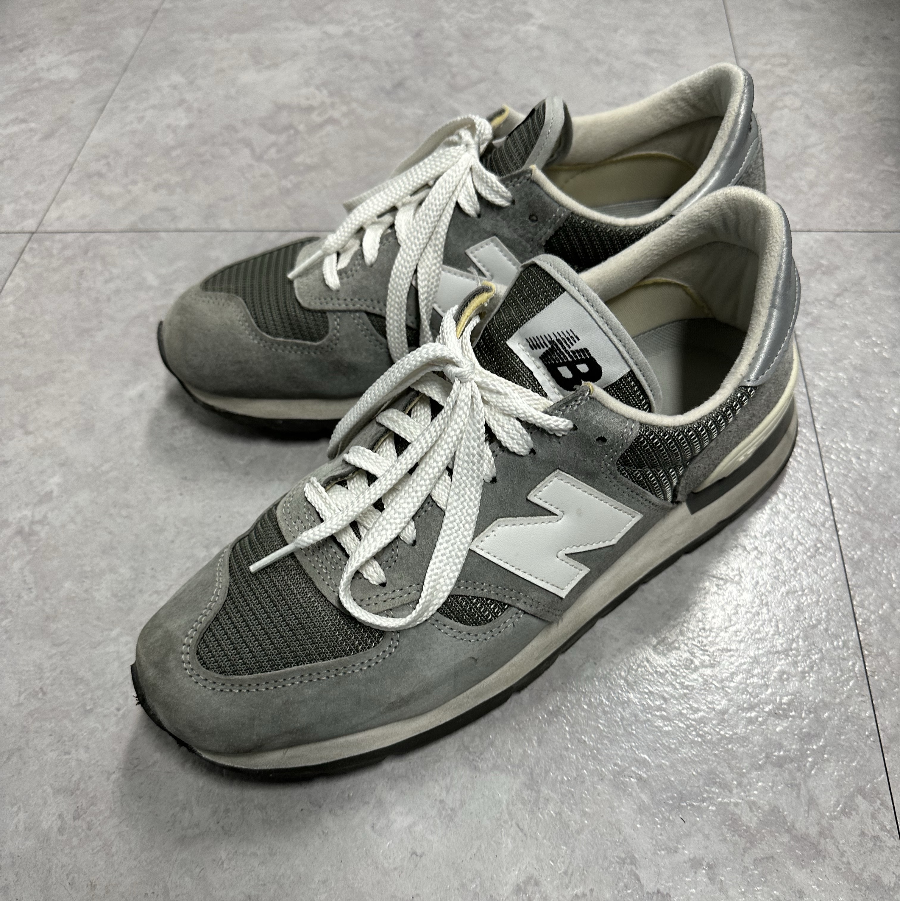 New Balance 990v1 Made in USA Grey White 착용 스타일