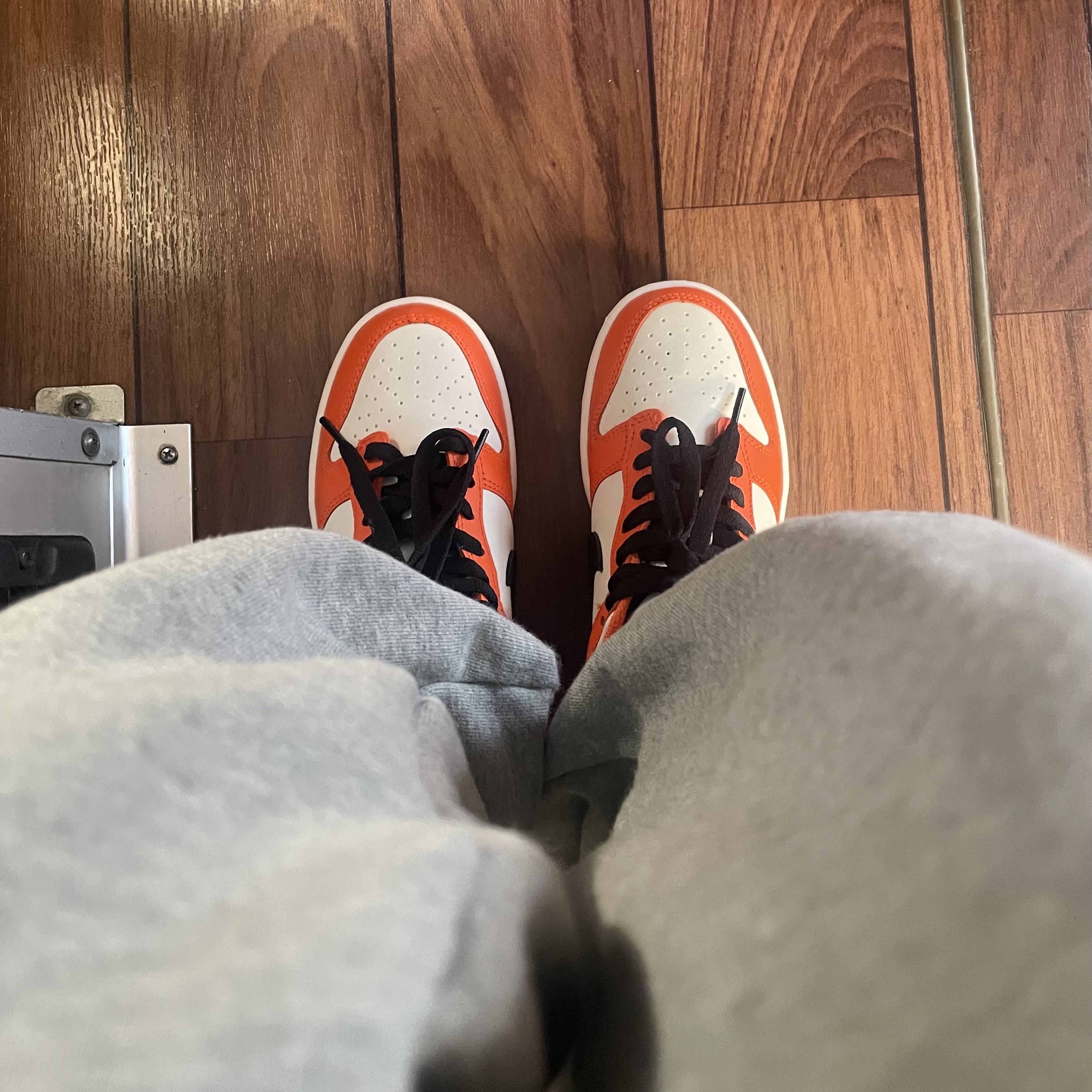 (GS) Nike Dunk Low Safety Orange 착용 스타일