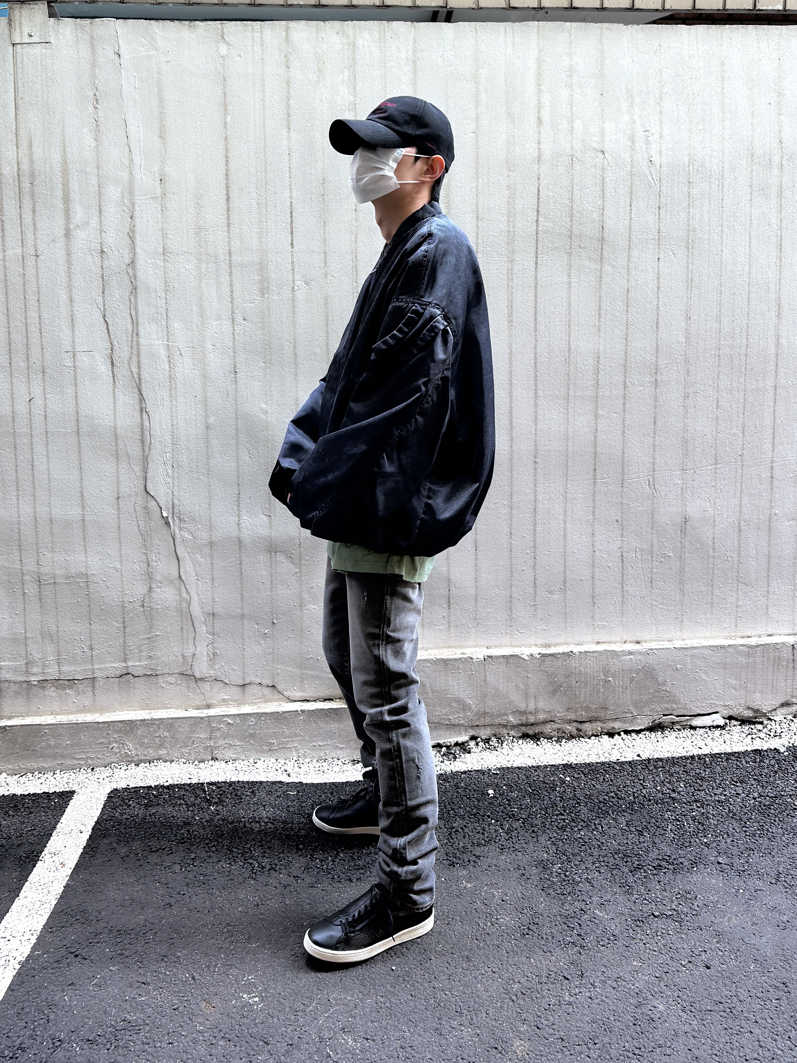 Nonnod x Undermycar Esker Jacket Distressed Midnight, Undermycar Legion.03 Slim Fit Blue Stitch Washed Jeans Washed Gray 착용 스타일 - 4