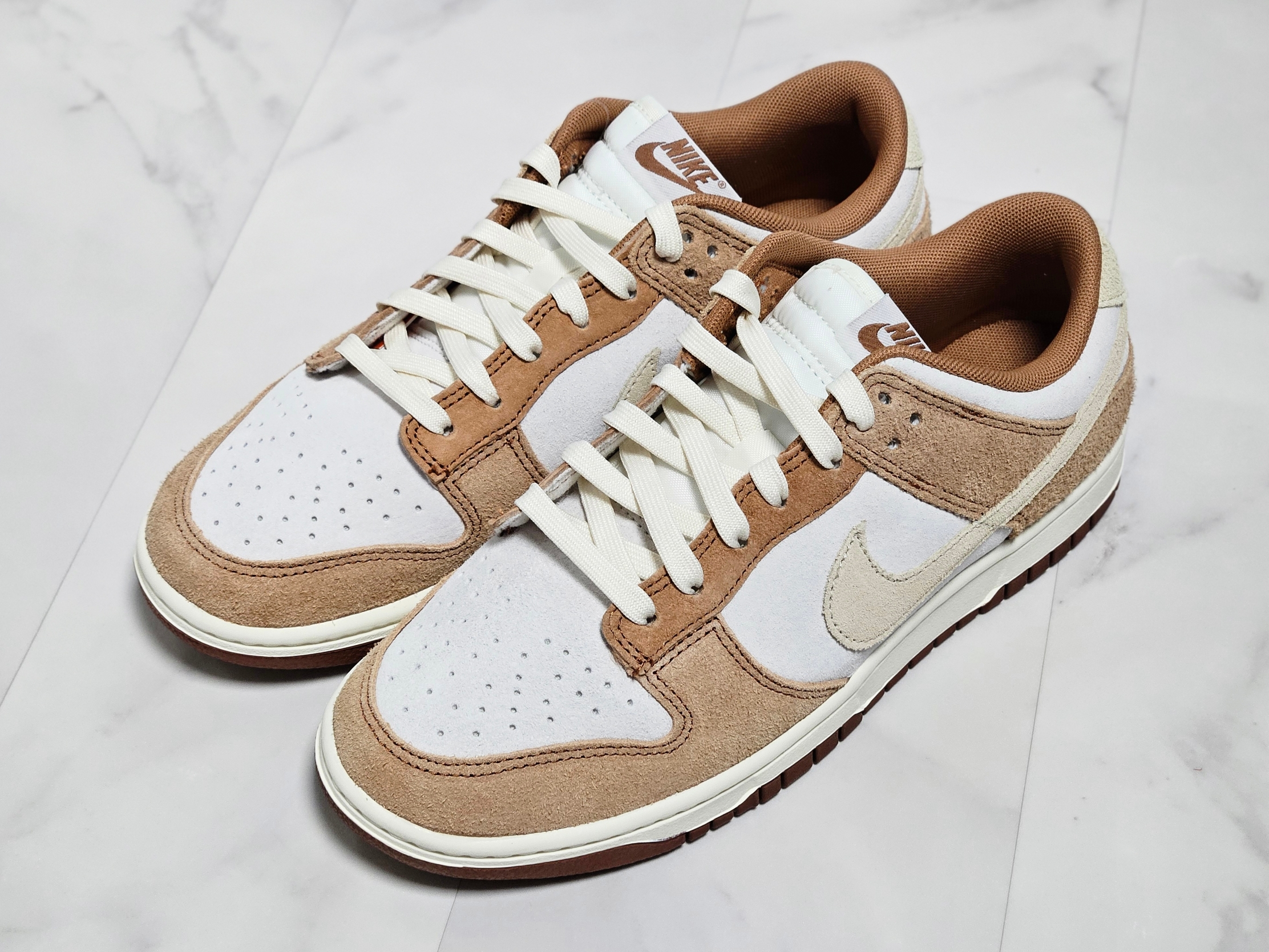 Nike Dunk Low Pro Premium Medium Curry 착용 스타일 - 2
