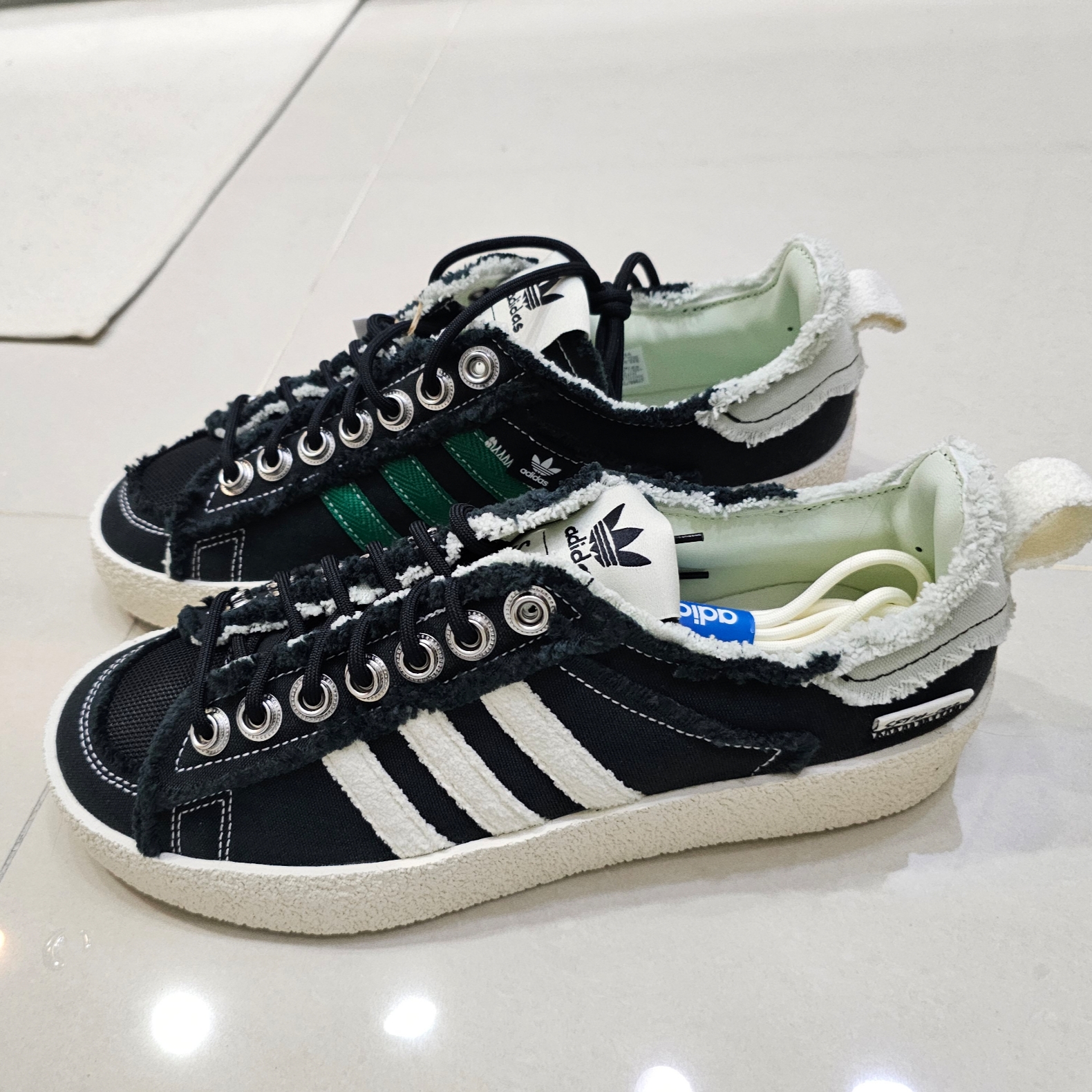 Adidas x Song for the Mute Campus 80s Core Black Cream White 착용 스타일 - 1