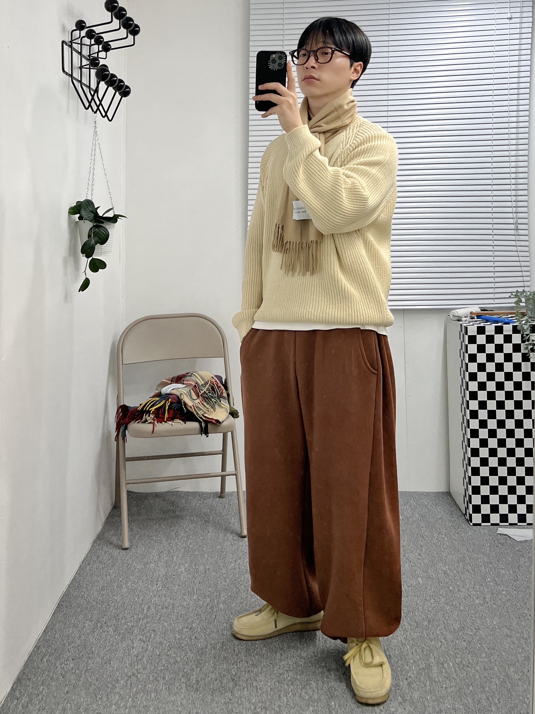 Clarks Wallabee Maple Suede 착용 스타일