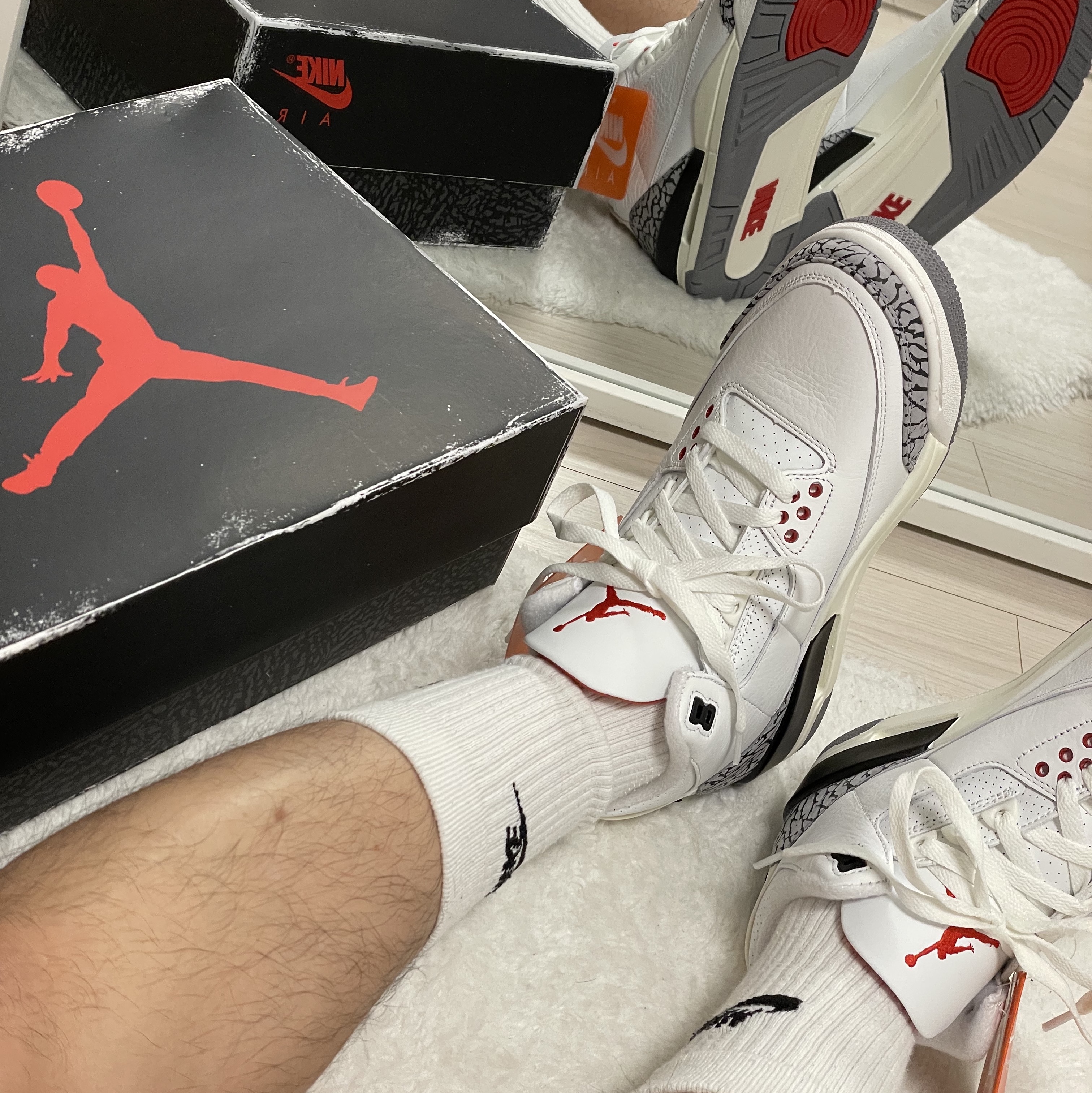Jordan 3 Retro White Cement Reimagined 착용 스타일 - 3
