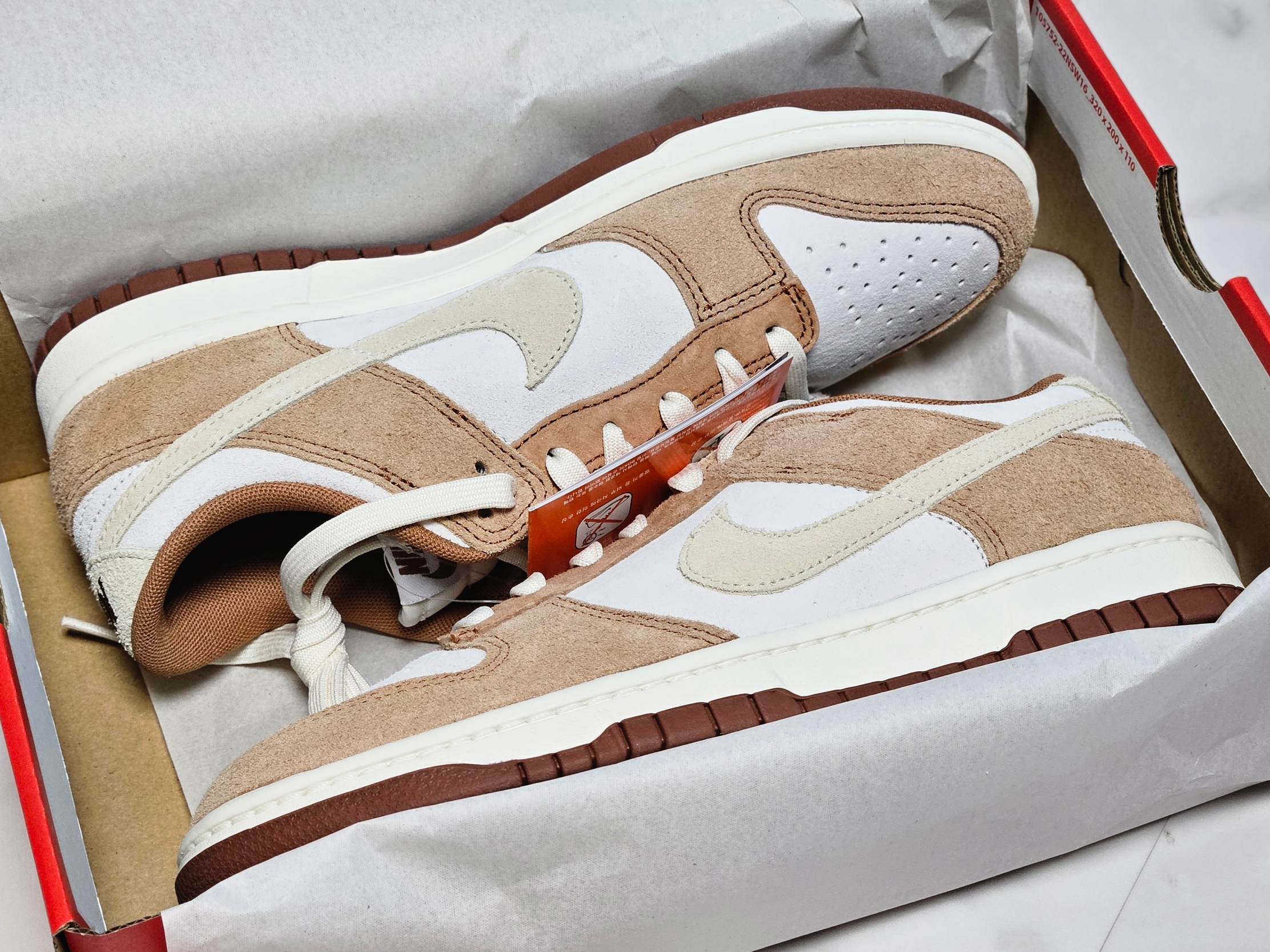 Nike Dunk Low Pro Premium Medium Curry 착용 스타일 - 5