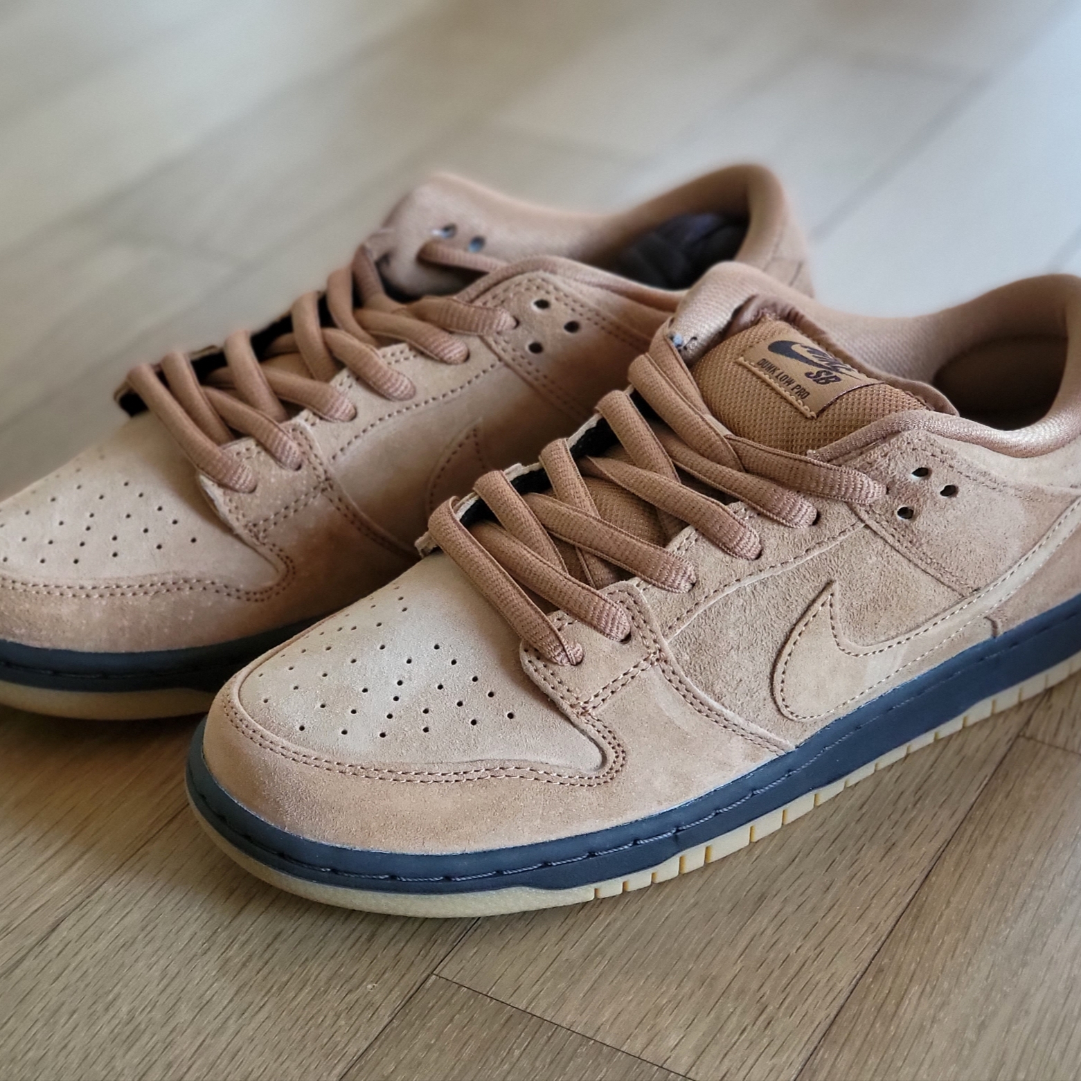 Nike SB Dunk Low Pro Wheat 2023 착용 스타일 - 2