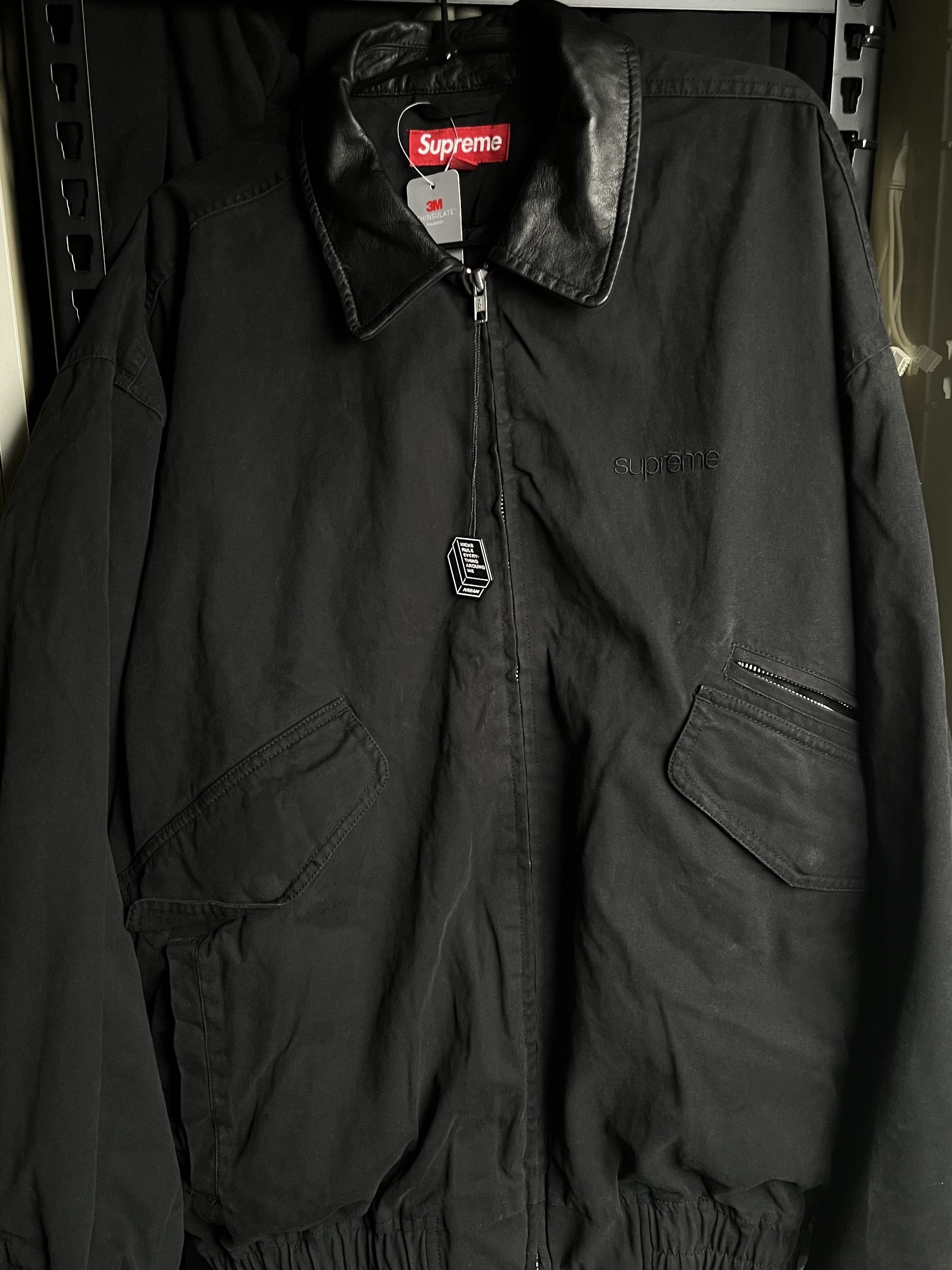Supreme Leather Collar Utility Jacket Black - 23FW 착용 스타일 - 1