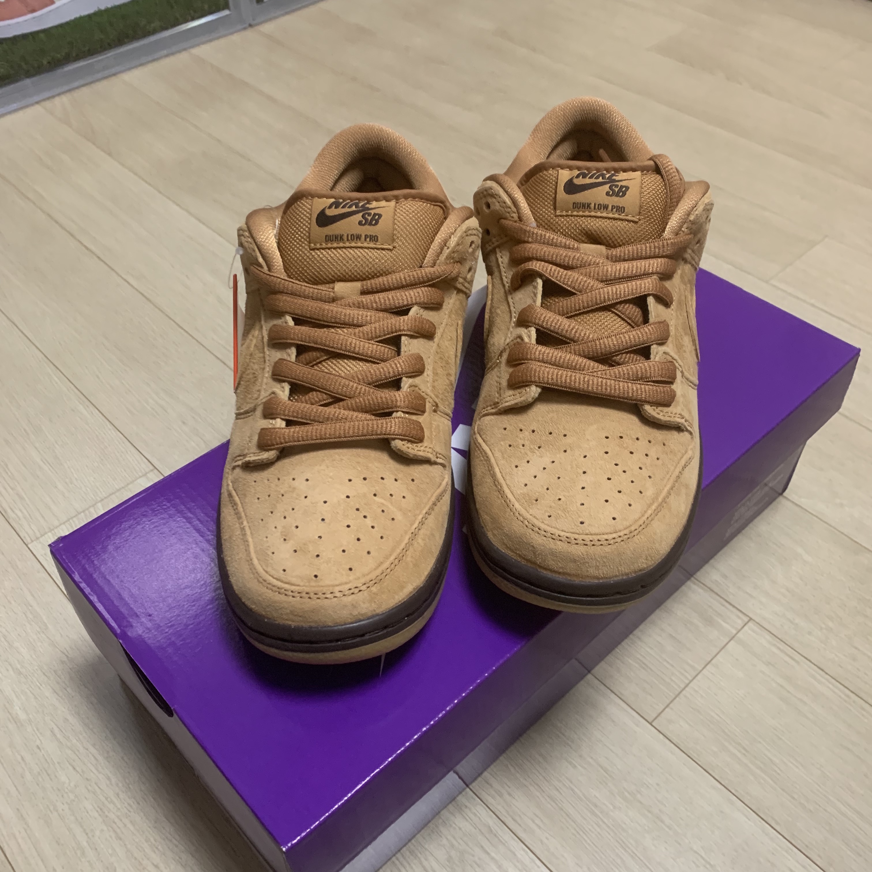 Nike SB Dunk Low Pro Wheat 2023 착용 스타일 - 4