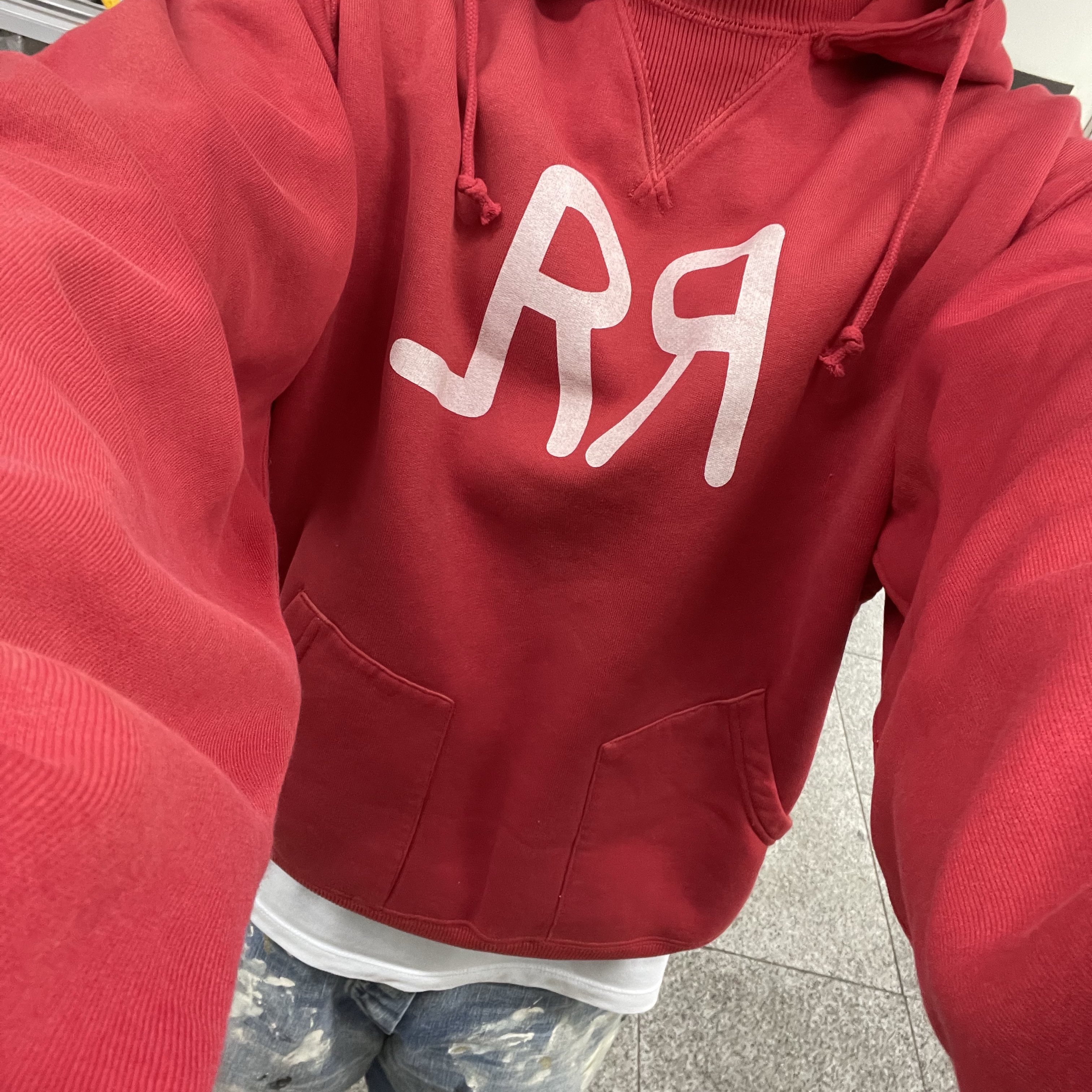 Double RL Logo Fleece Hoodie Faded Red 착용 스타일