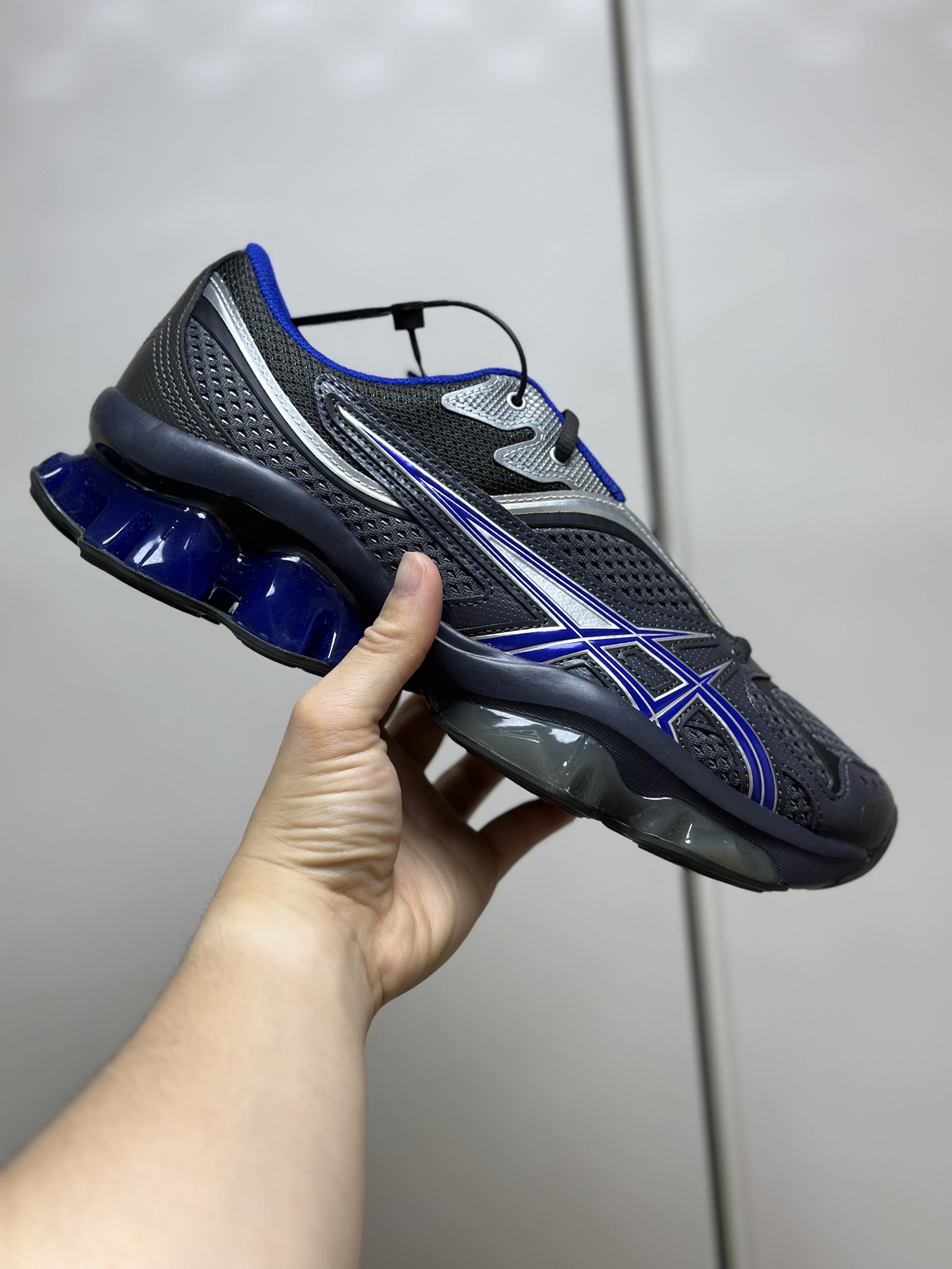 Asics x Kiko Kostadinov Gel-Quantum Zientzia Dark Grey 착용 스타일