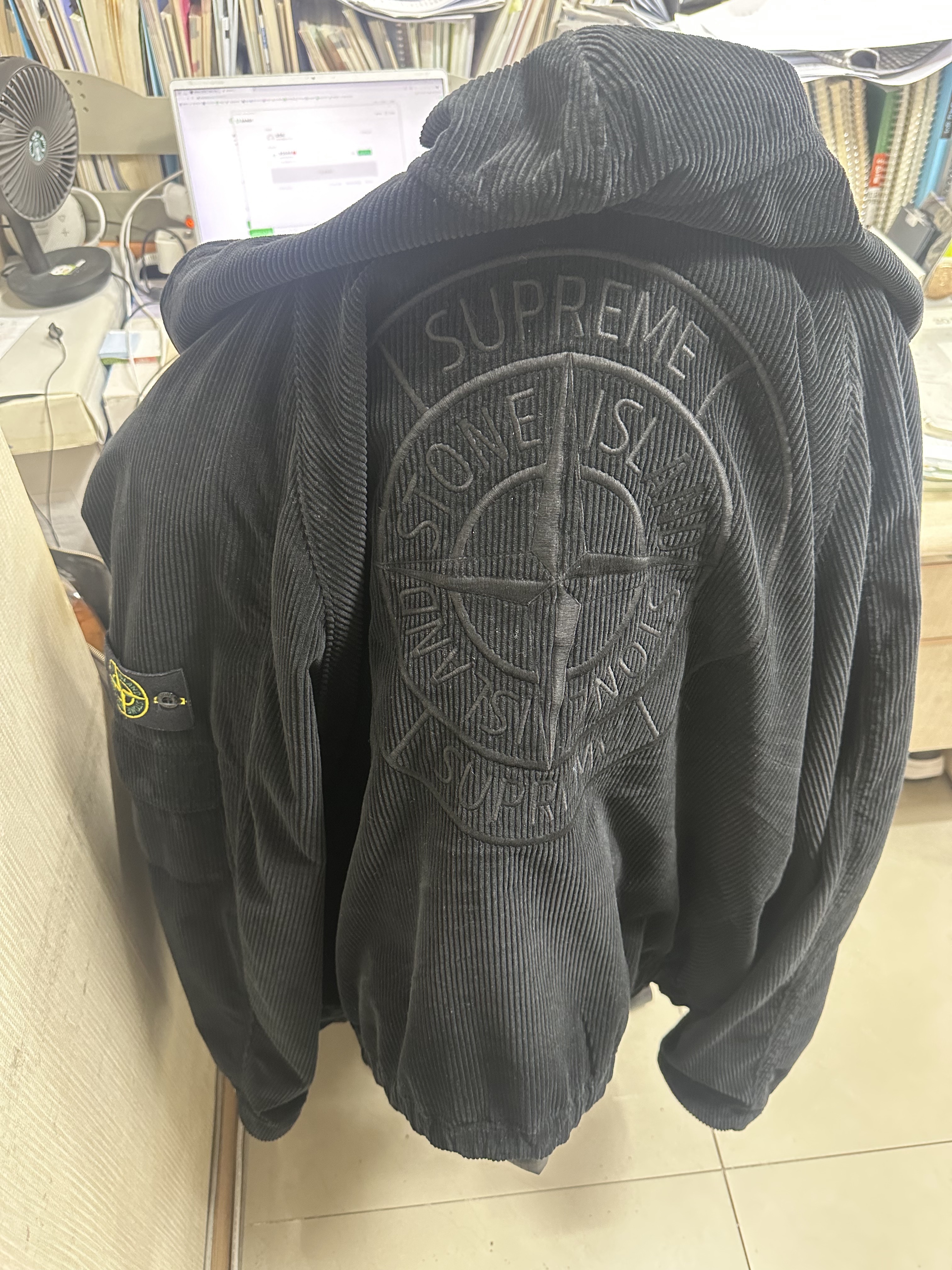 Supreme x Stone Island Corduroy Jacket Black - 20FW 착용 스타일