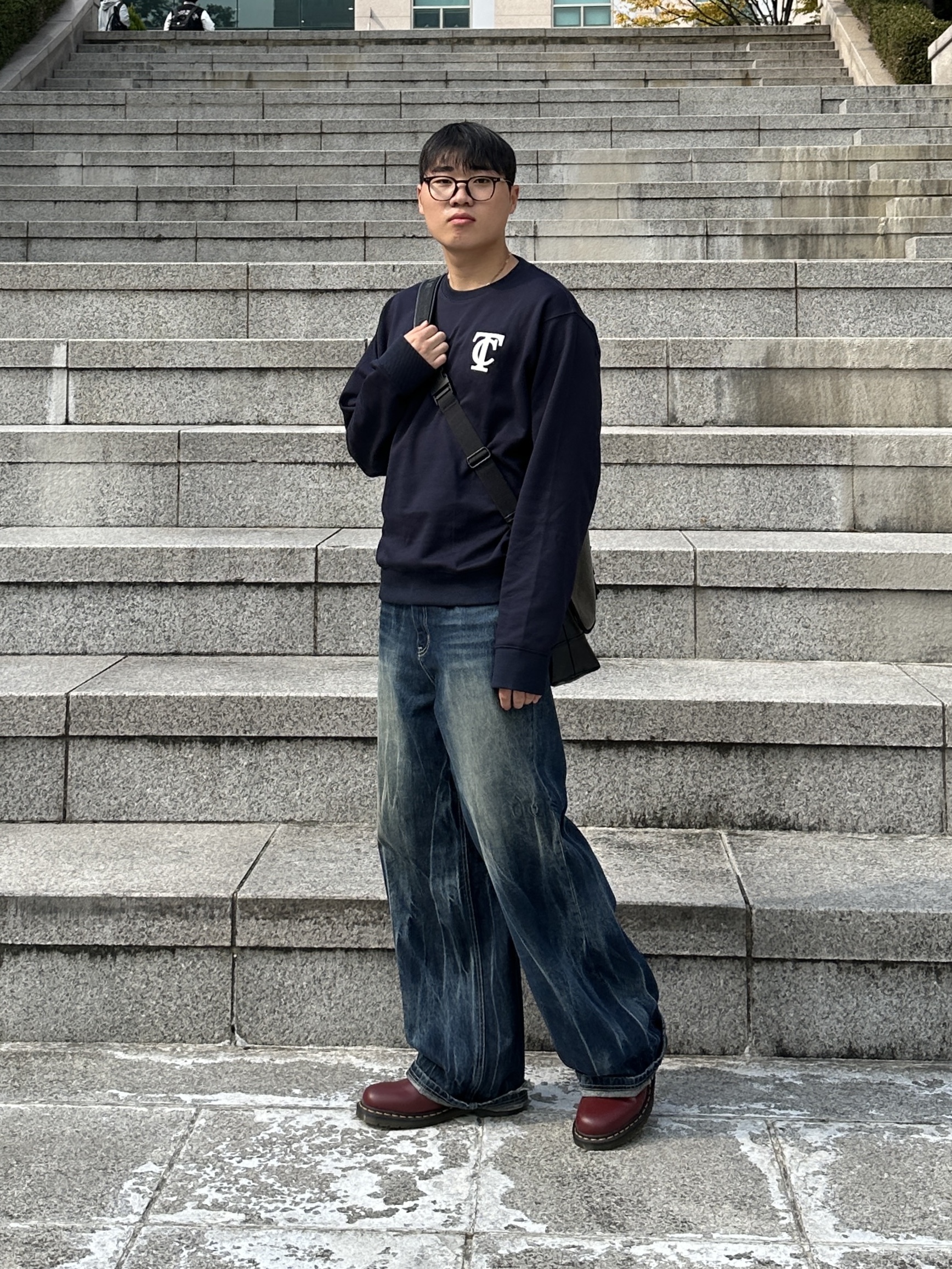 Dr. Martens x Undercover 1461 Cherry Red 착용 스타일 - 2