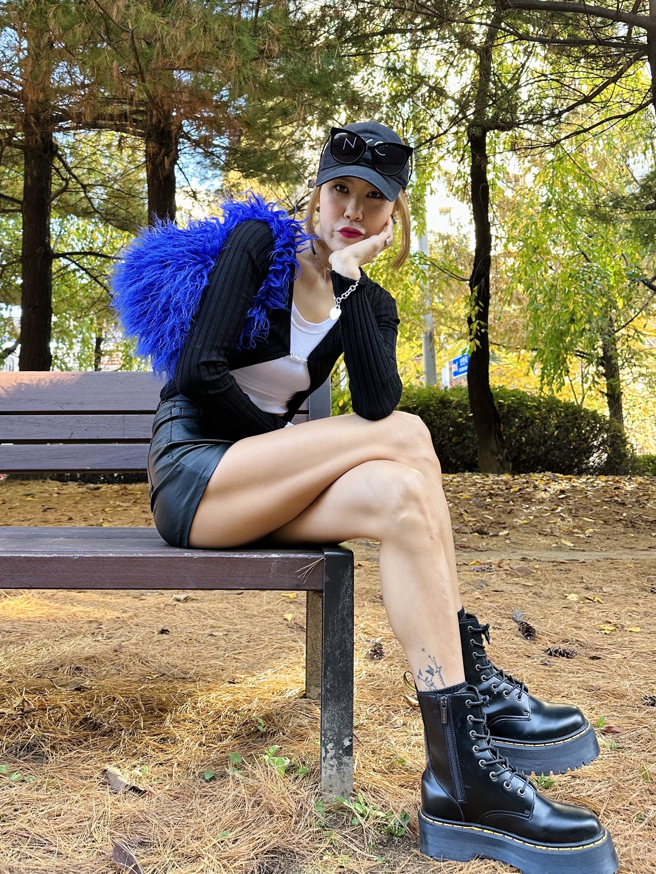 Dr. Martens Jadon Boots Black 착용 스타일 - 4