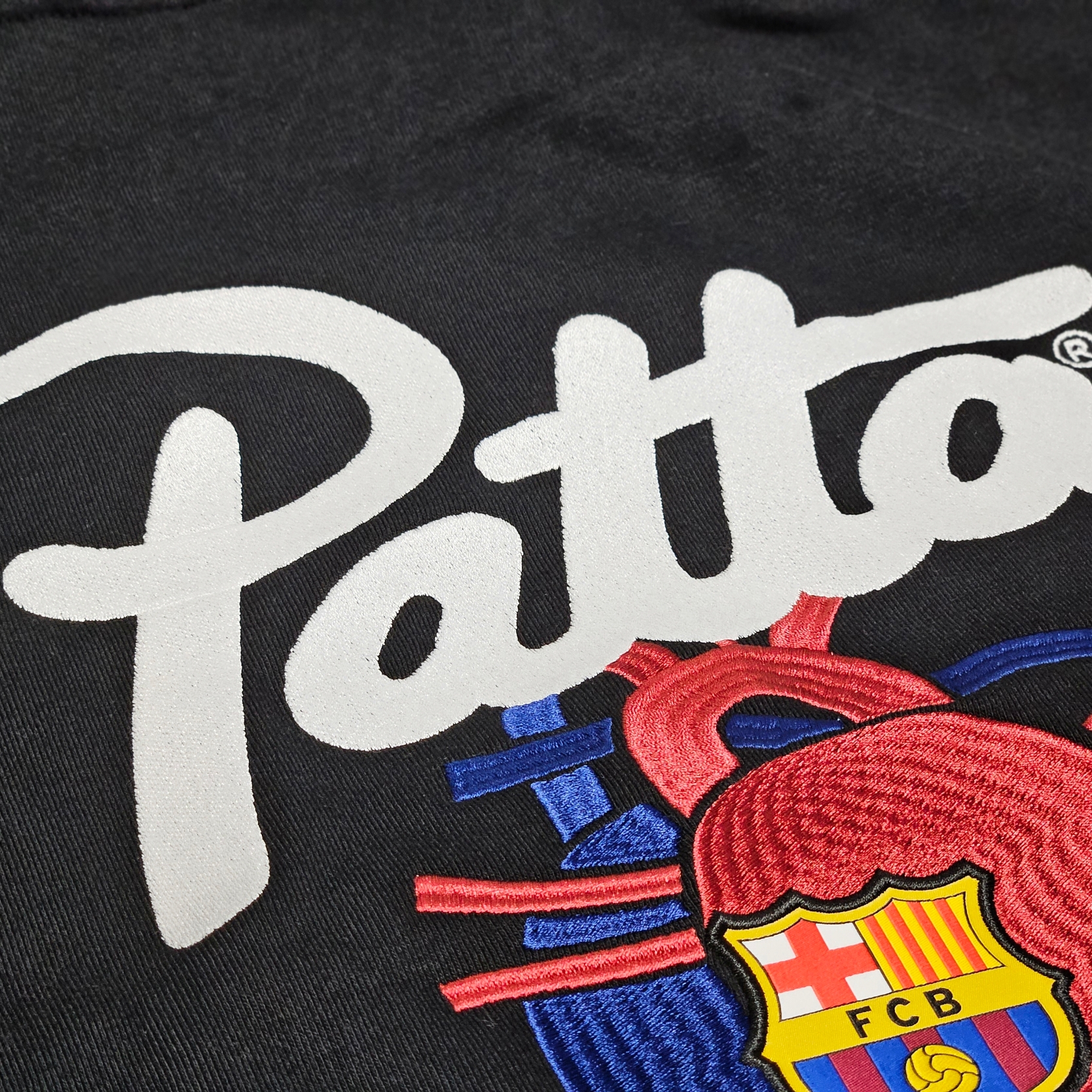 Nike x Patta x FC Barcelona Solo Swoosh Hoodie Culers del Món (FD4147-010) 착용 스타일 - 6
