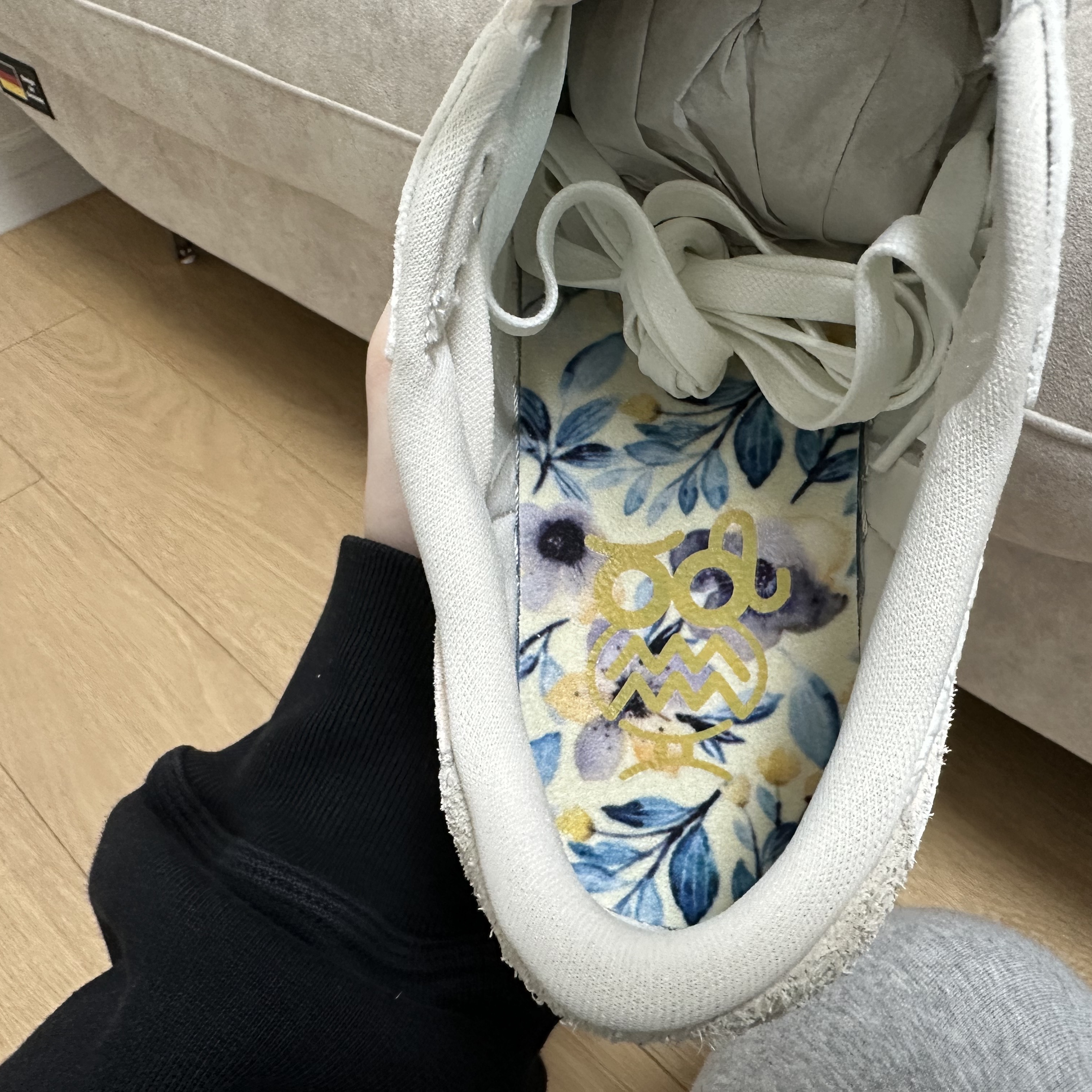 Jordan 1 x Chris Paul Retro Low OG Light Cream and Sail 착용 스타일 - 3