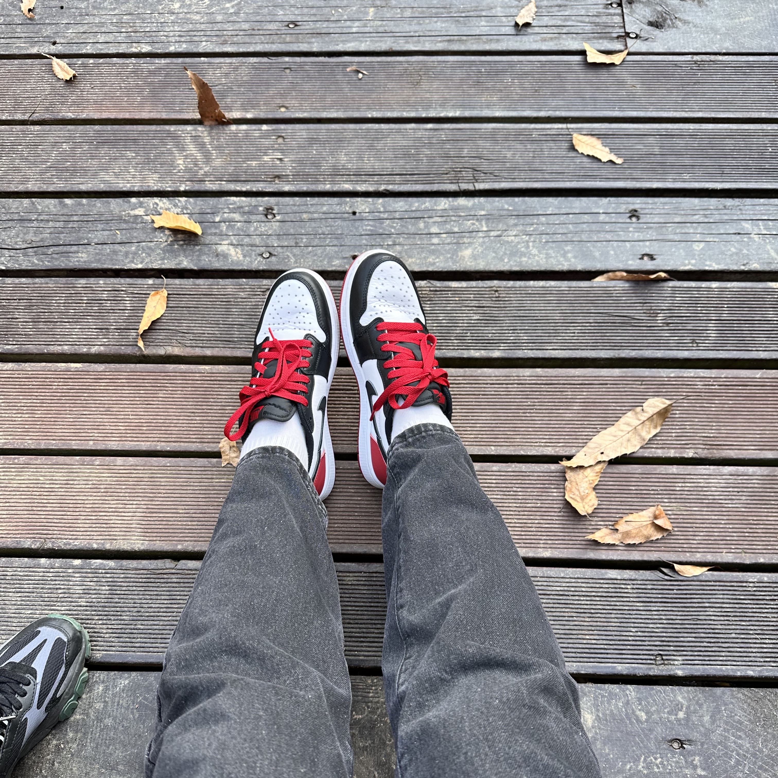 (GS) Jordan 1 Retro Low OG Black Toe 착용 스타일