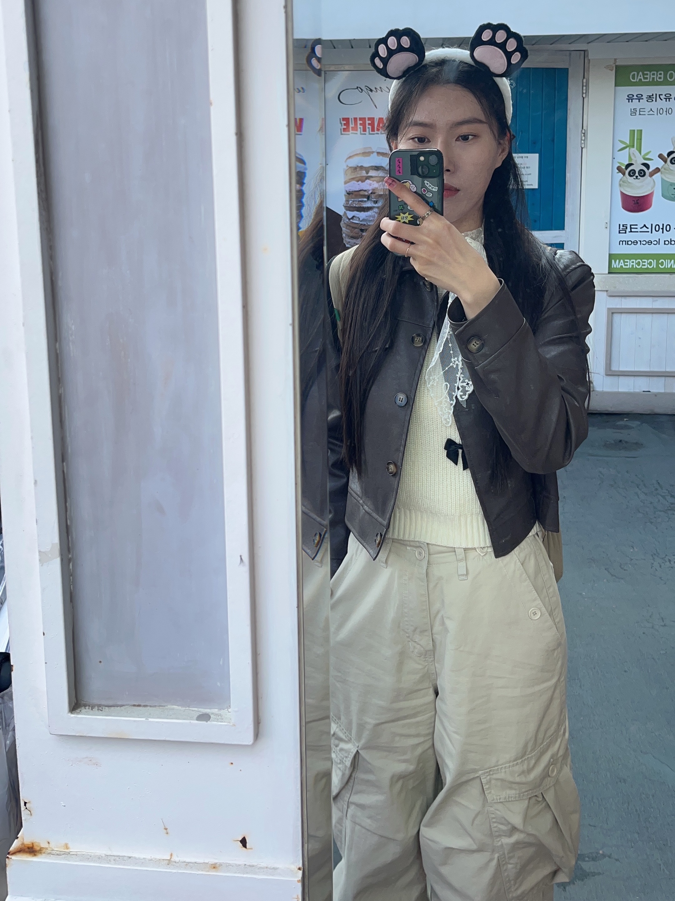 (W) Jordan 1 Low SE Light Olive 착용 스타일 - 2