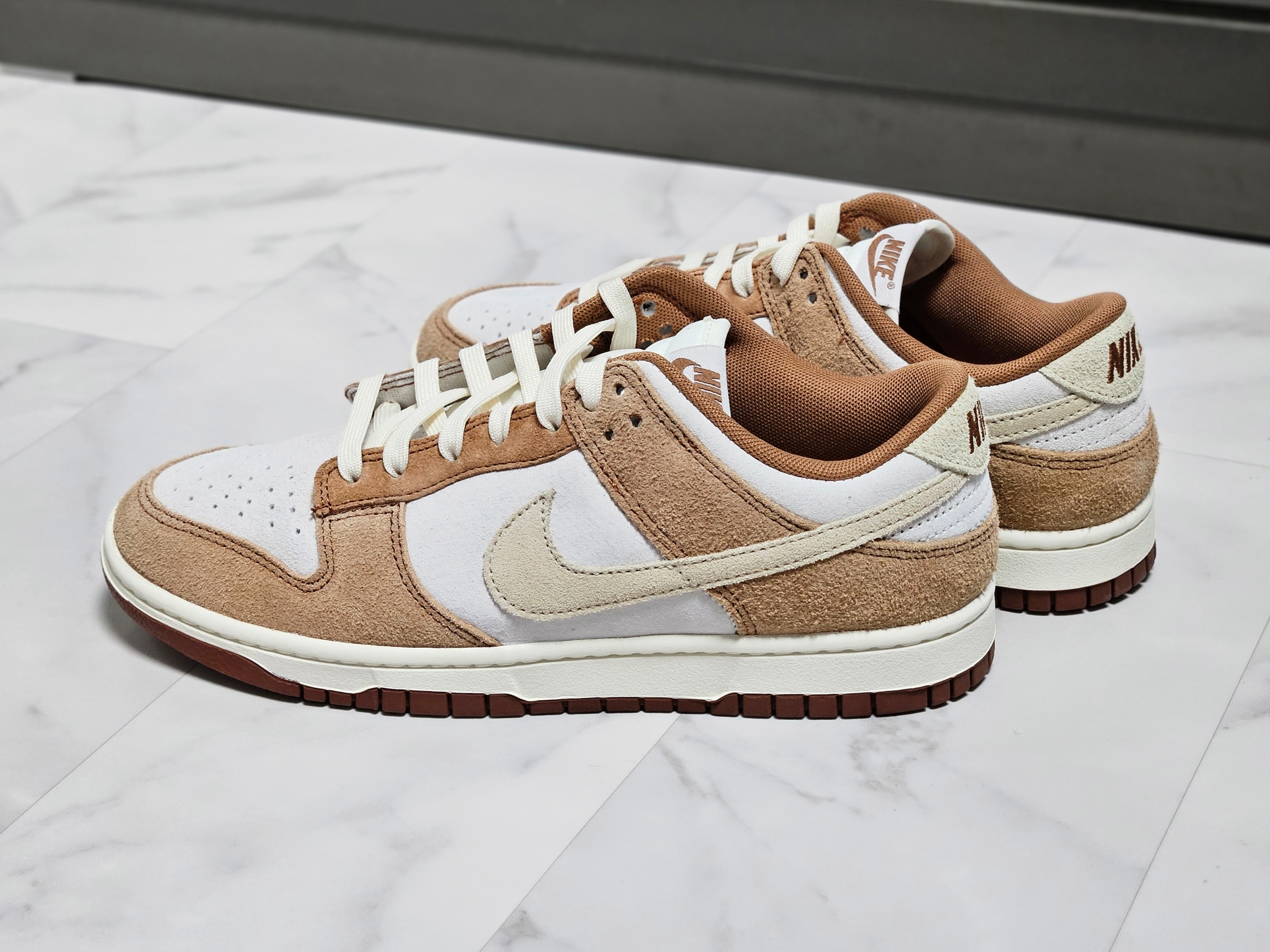 Nike Dunk Low Pro Premium Medium Curry 착용 스타일 - 3