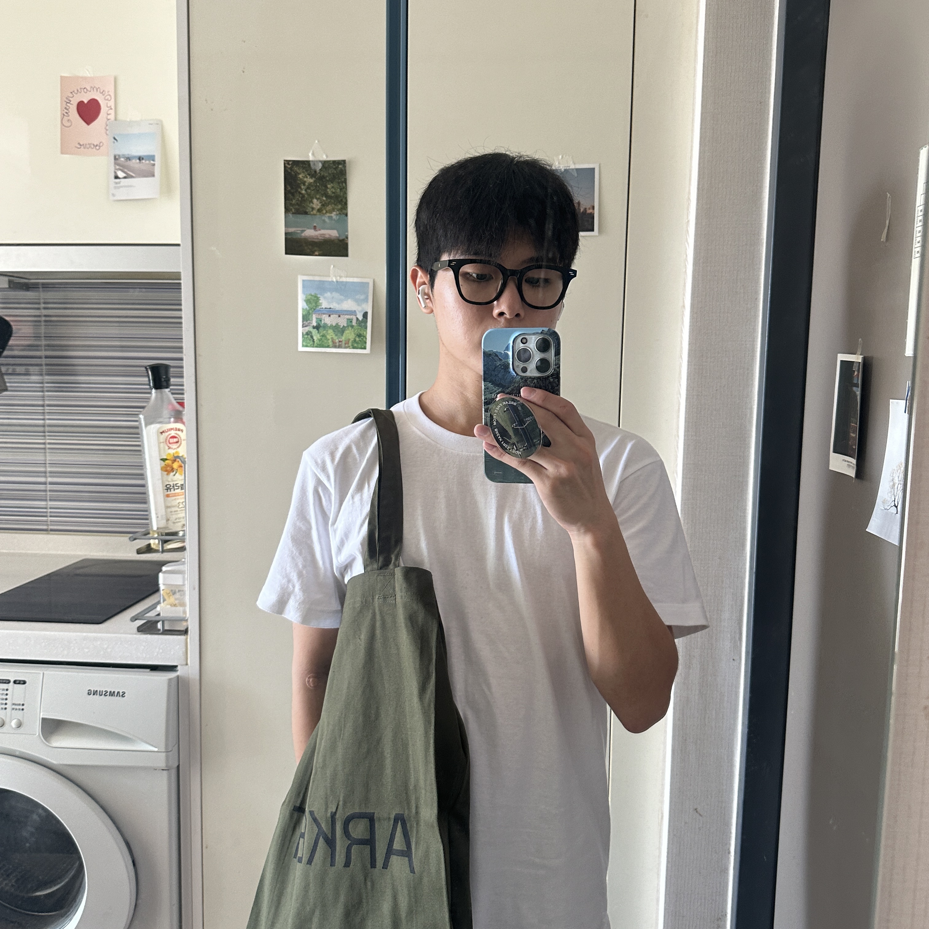 Apple AirPods Pro 2nd Gen (Korean Ver.) 착용 스타일 - 2