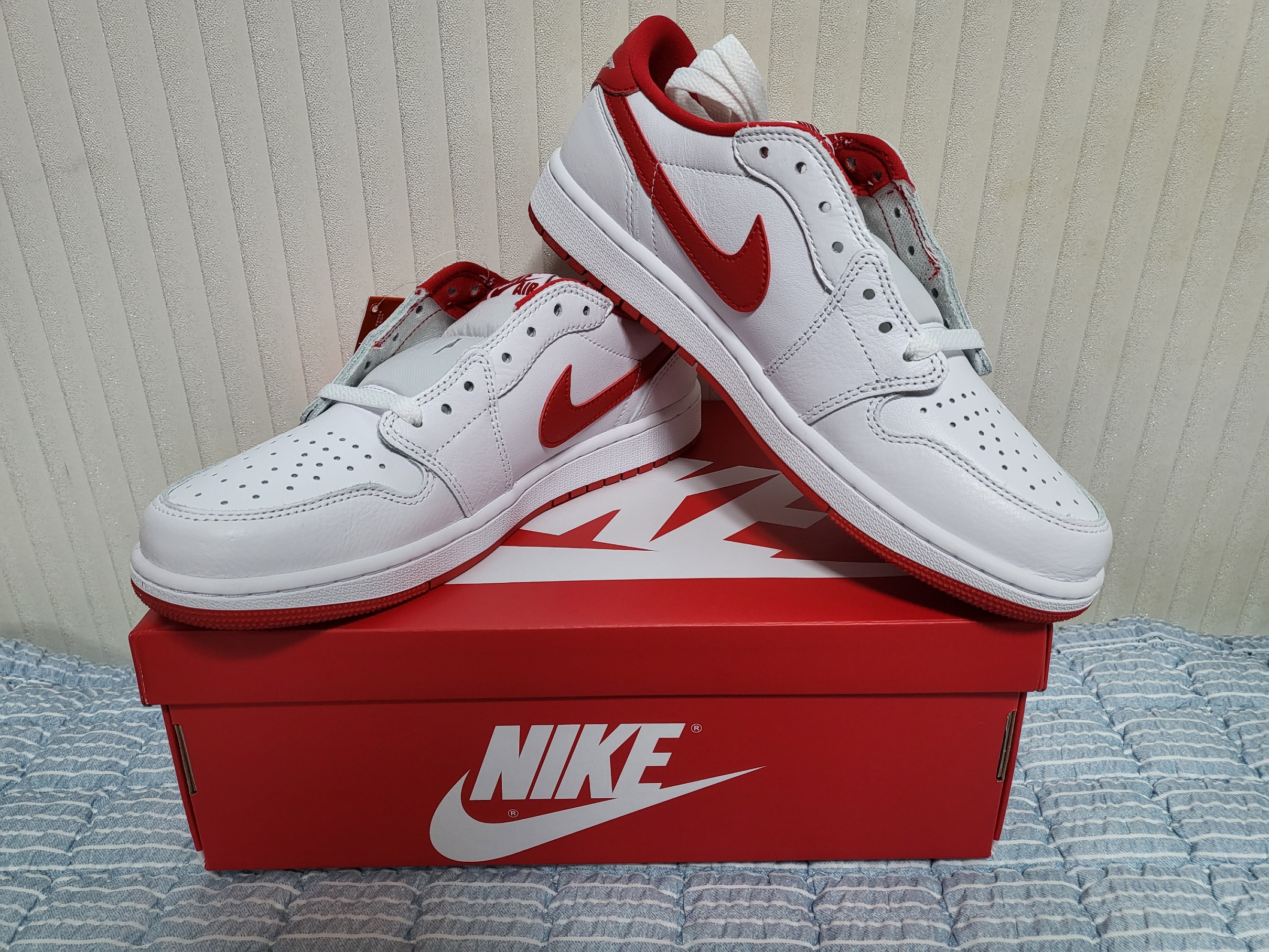 Jordan 1 Retro Low OG University Red 착용 스타일