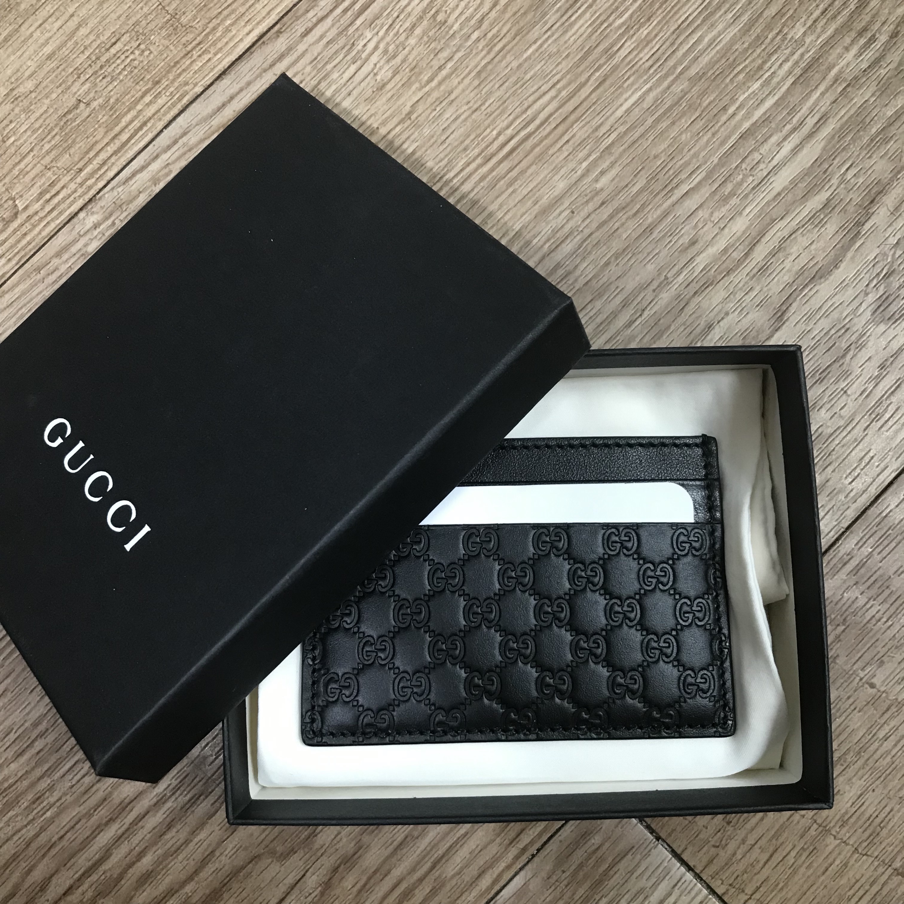 Gucci Micro GG Ssima Card Case Black 착용 스타일