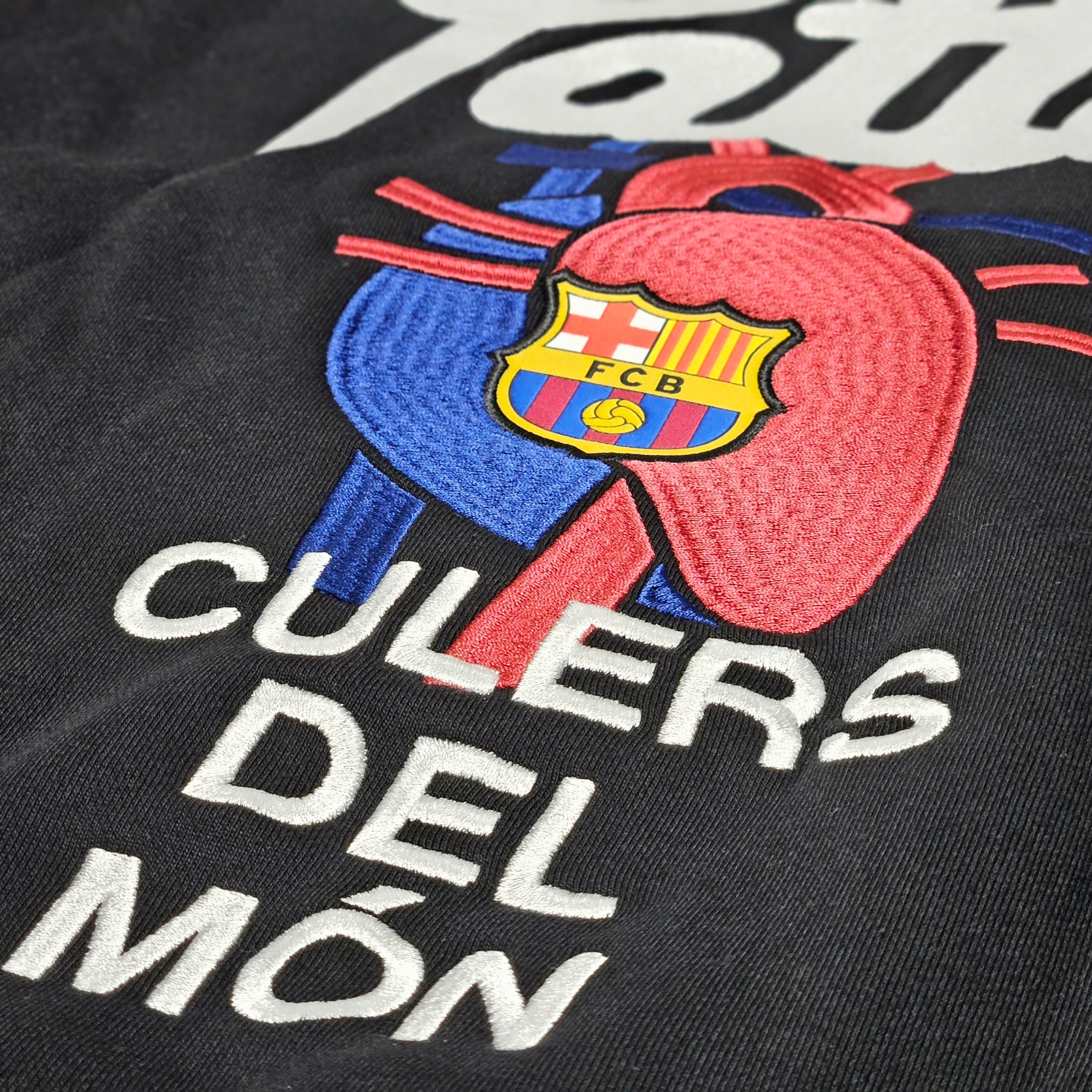 Nike x Patta x FC Barcelona Solo Swoosh Hoodie Culers del Món (FD4147-010) 착용 스타일 - 5